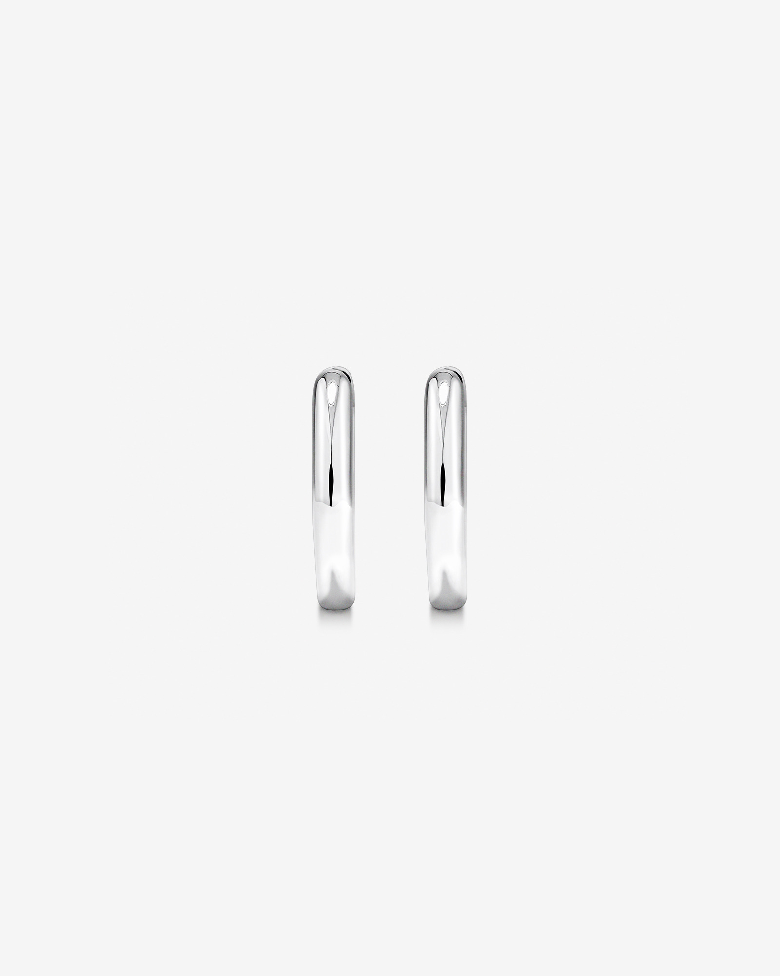 Anneaux courts en argent sterling de 14 mm
