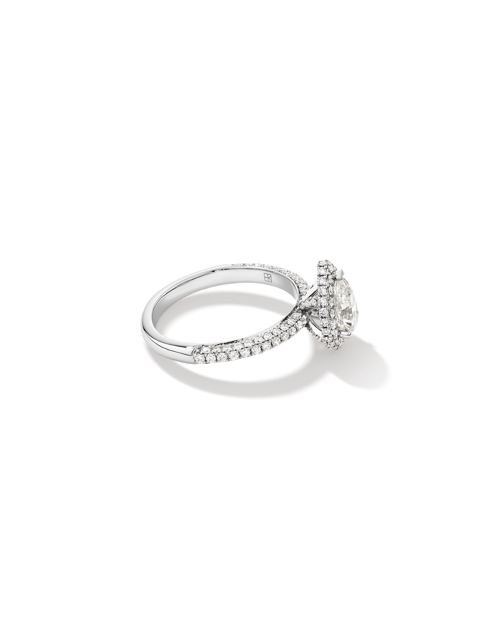 Bague de fiançailles TW 1,65 carat en pavé diamants taillés platine