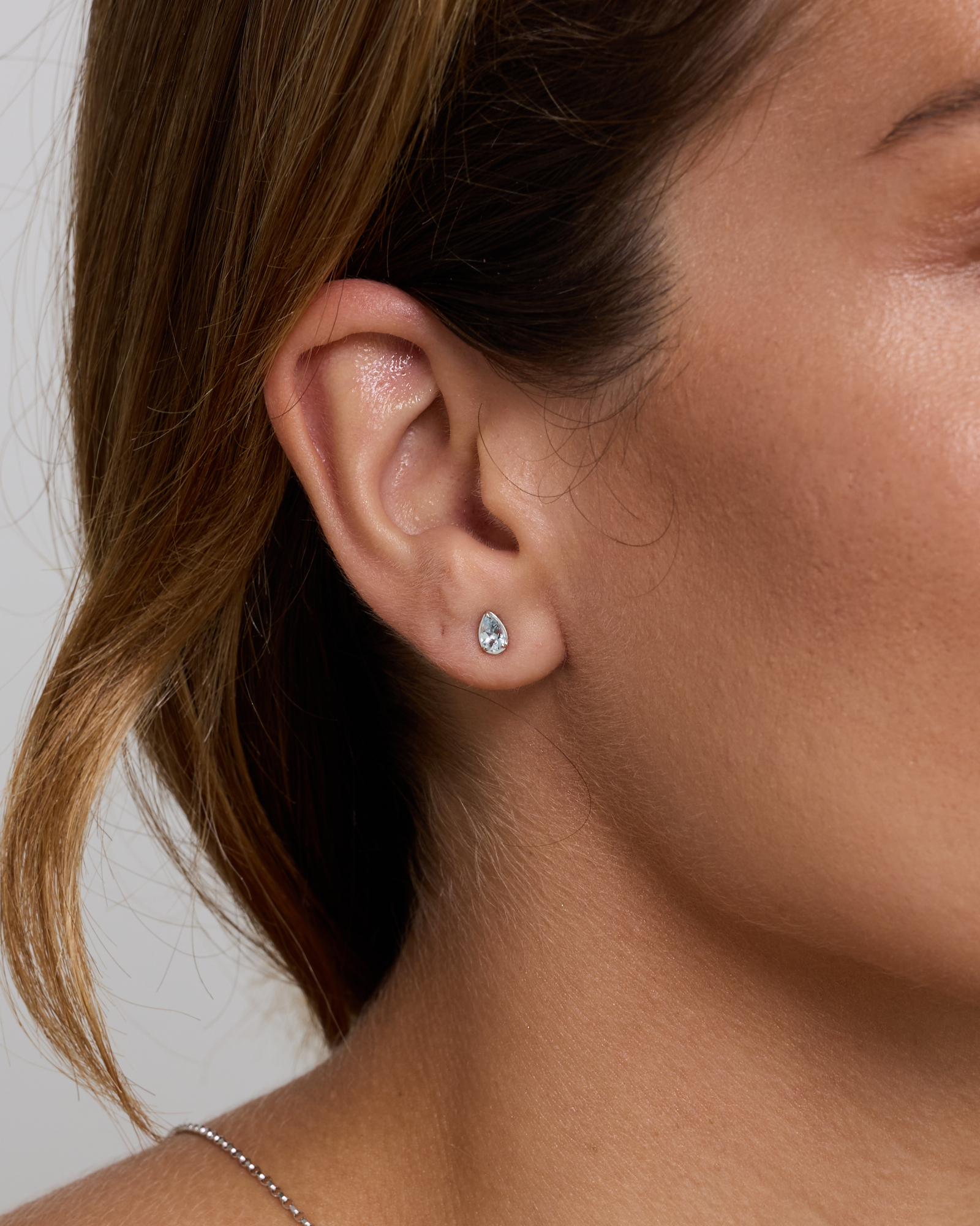Boucles d’oreilles aigue-marine coupées poire en argent sterling