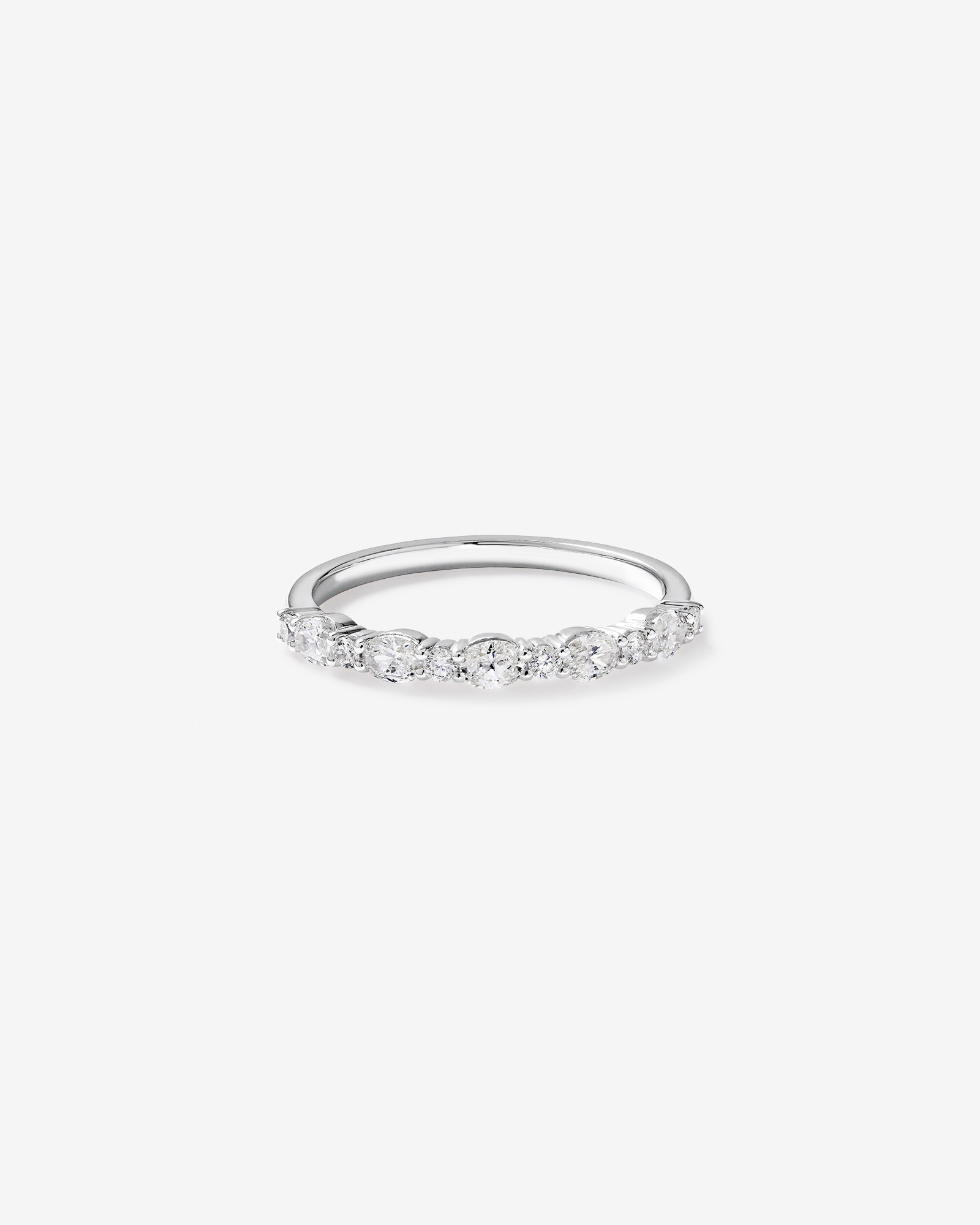Alliance en or blanc 14 carats avec diamant de 0,44 carat