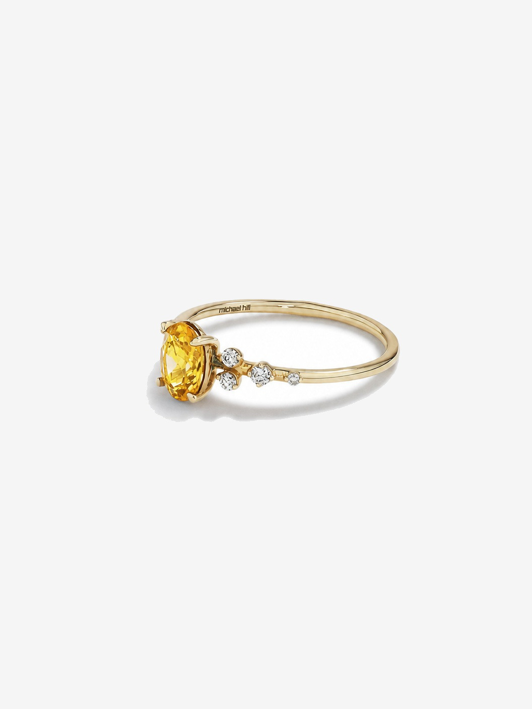 Bague en or jaune 10 carats avec citrine et diamants (poids total de 0,12 carat)
