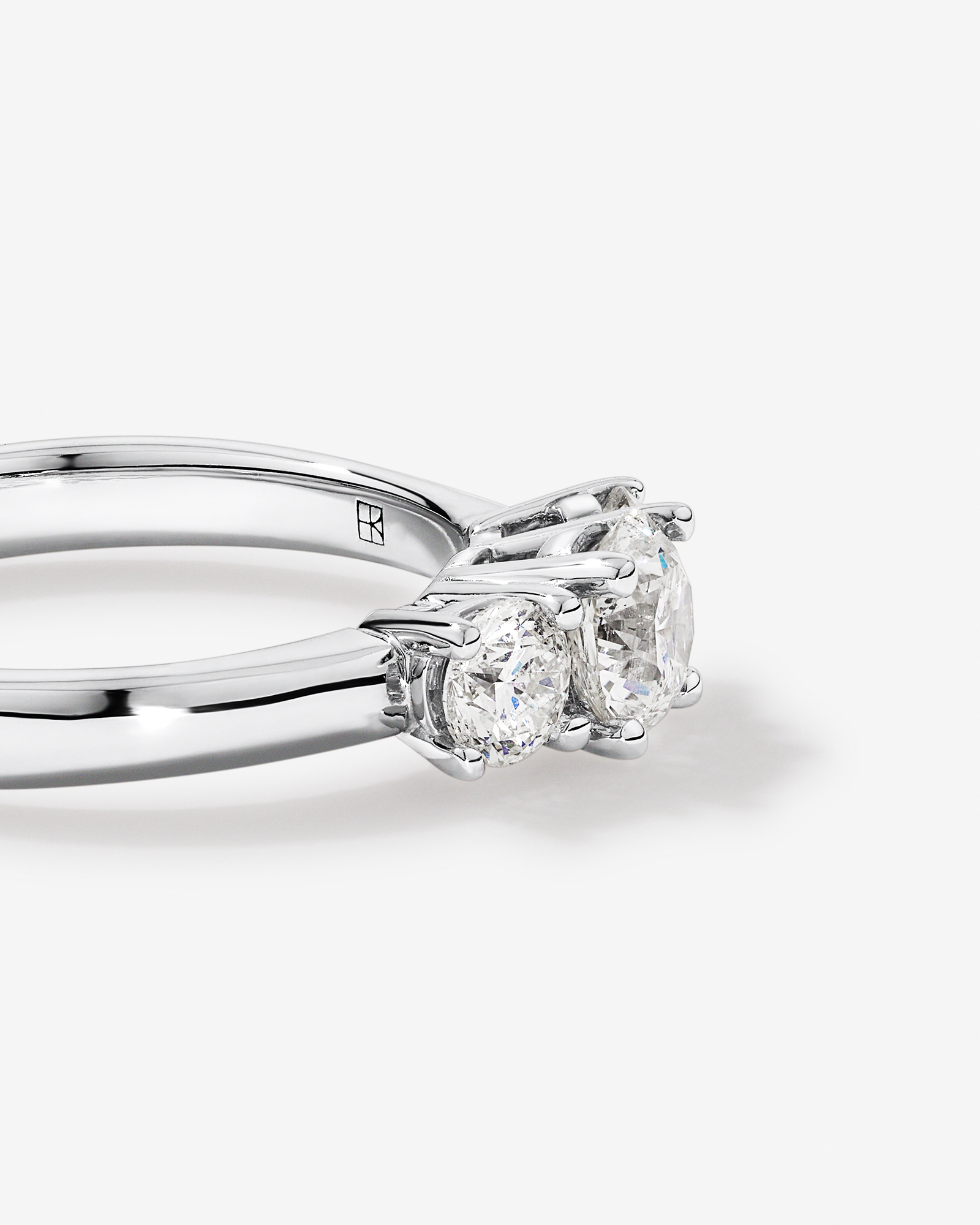 Bague en or blanc 14 carats avec diamants Signature 101 de 1,00 carat TW