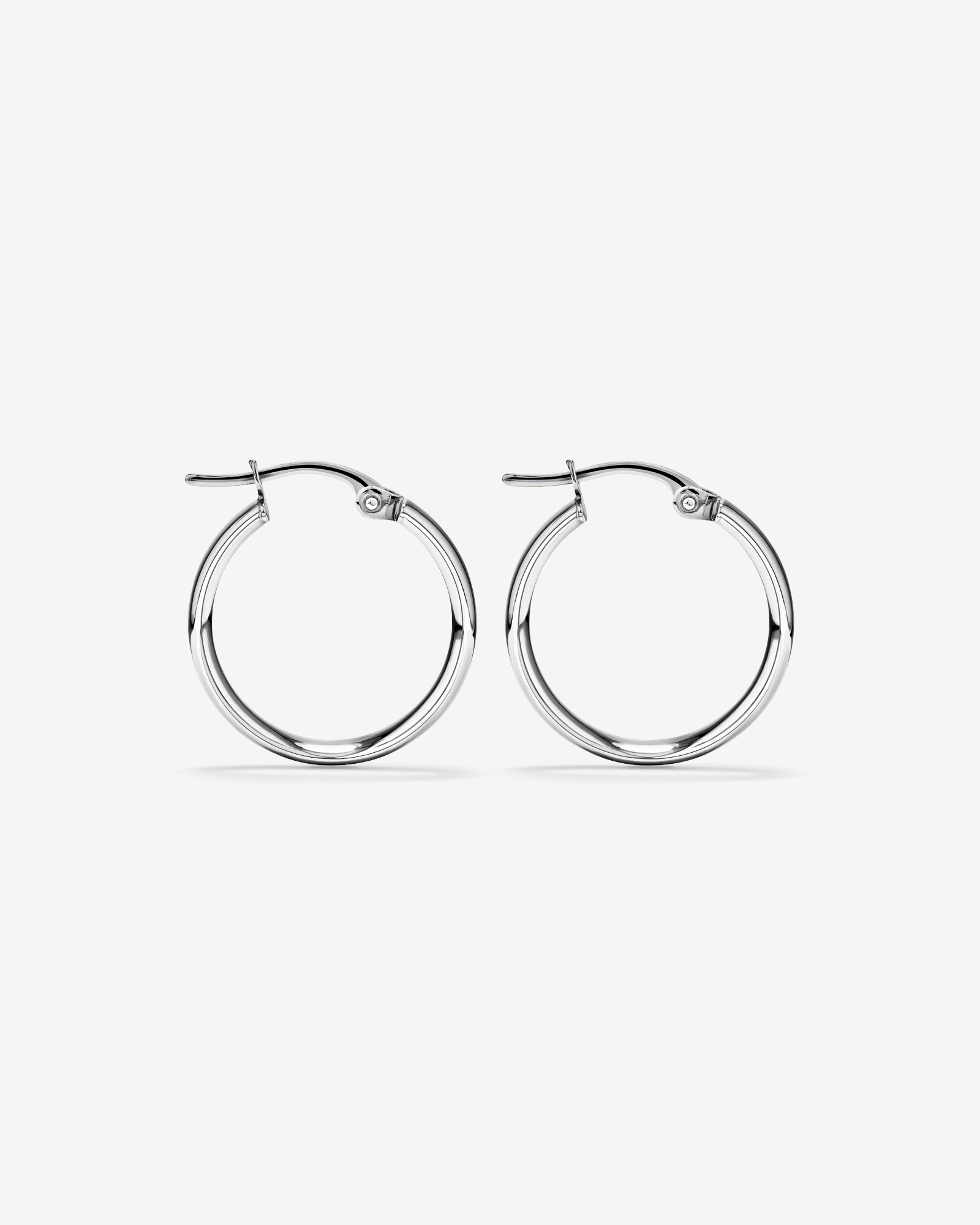 Créoles rondes plates de 15 mm de large en or blanc 10 carats