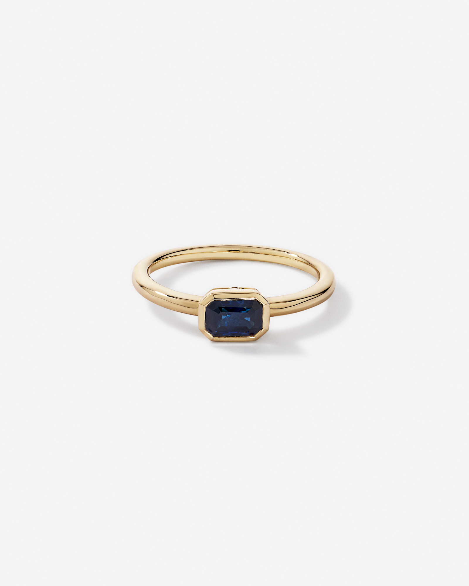 Australian Sapphire Emerald Cut Bezel Set Ring 10kt Yellow Gold