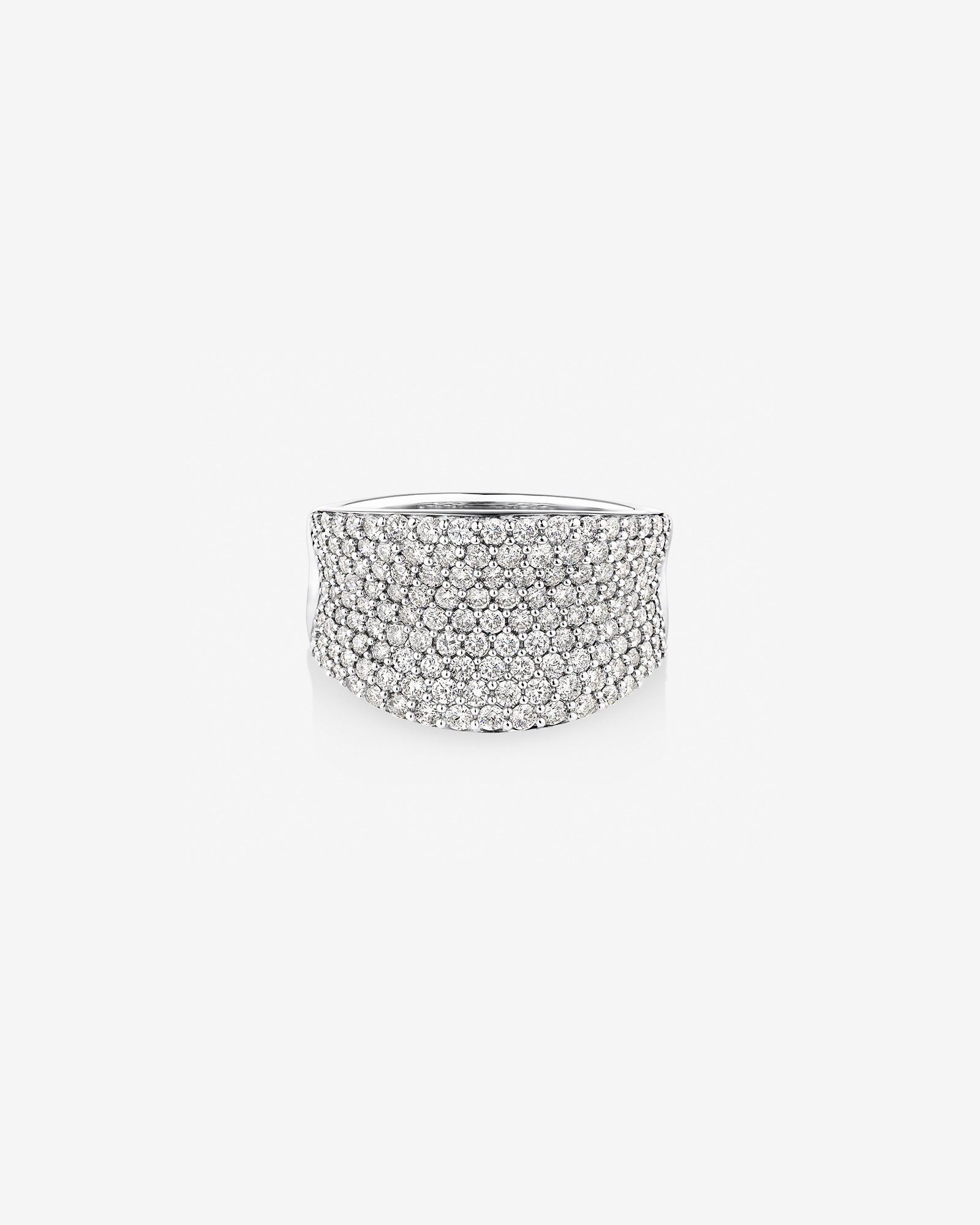 Bague classique en or blanc 14 K avec pavé de diamants totalisant 1,50 ct
