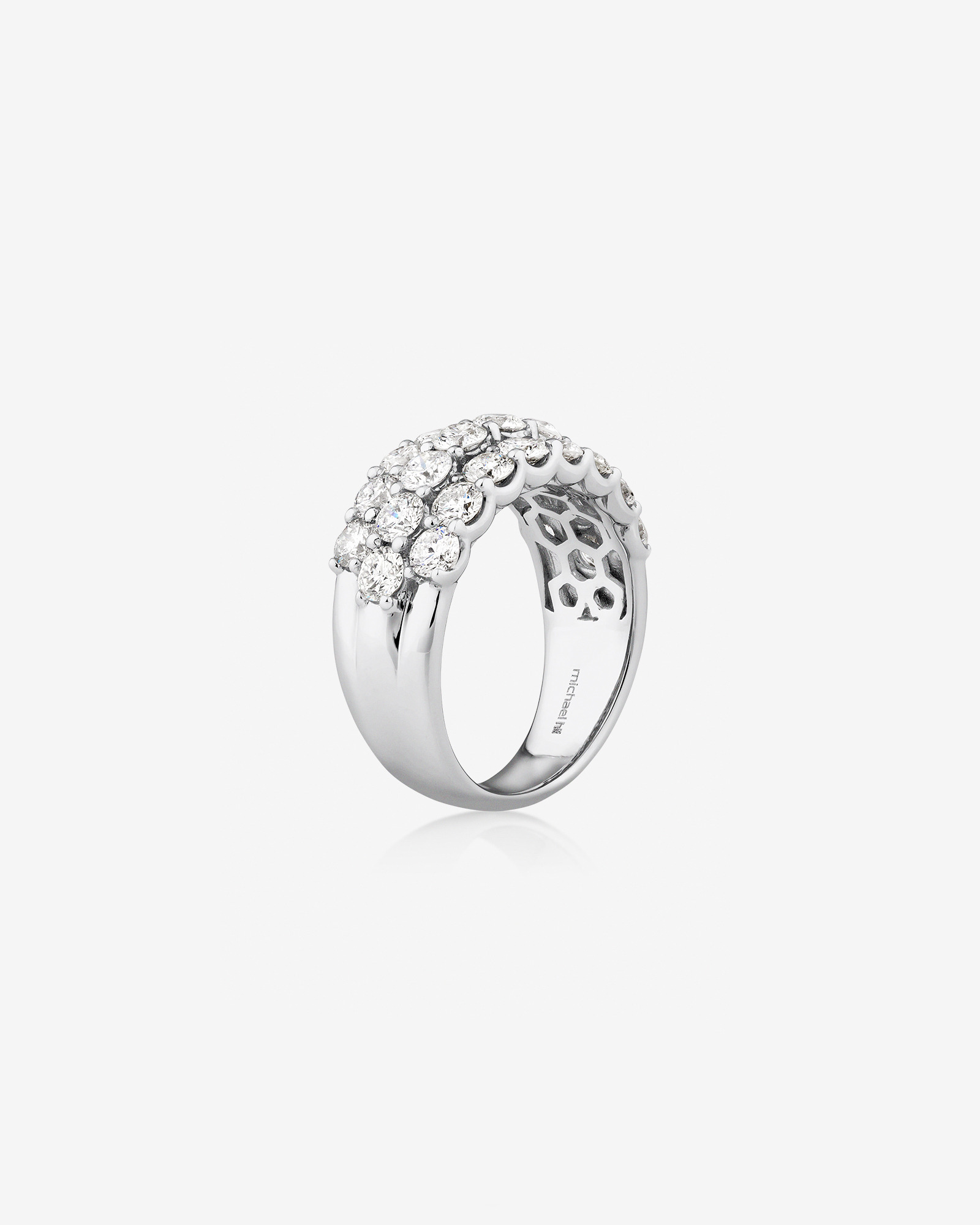 Bague en or blanc 14 K à diamants totalisant 3 ct