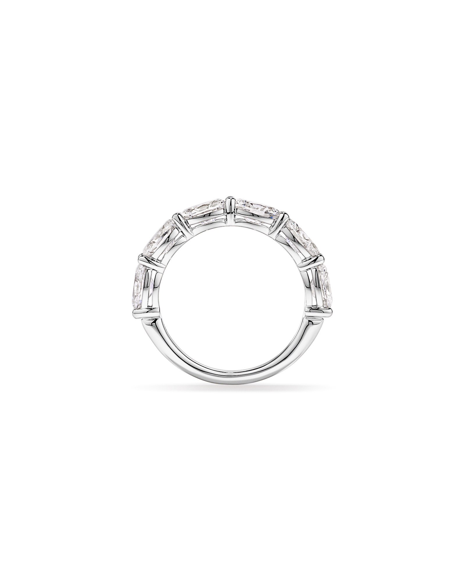Alliance en or blanc 14 carats sertie d'un diamant ovale de 3,00 cultivé laboratoire