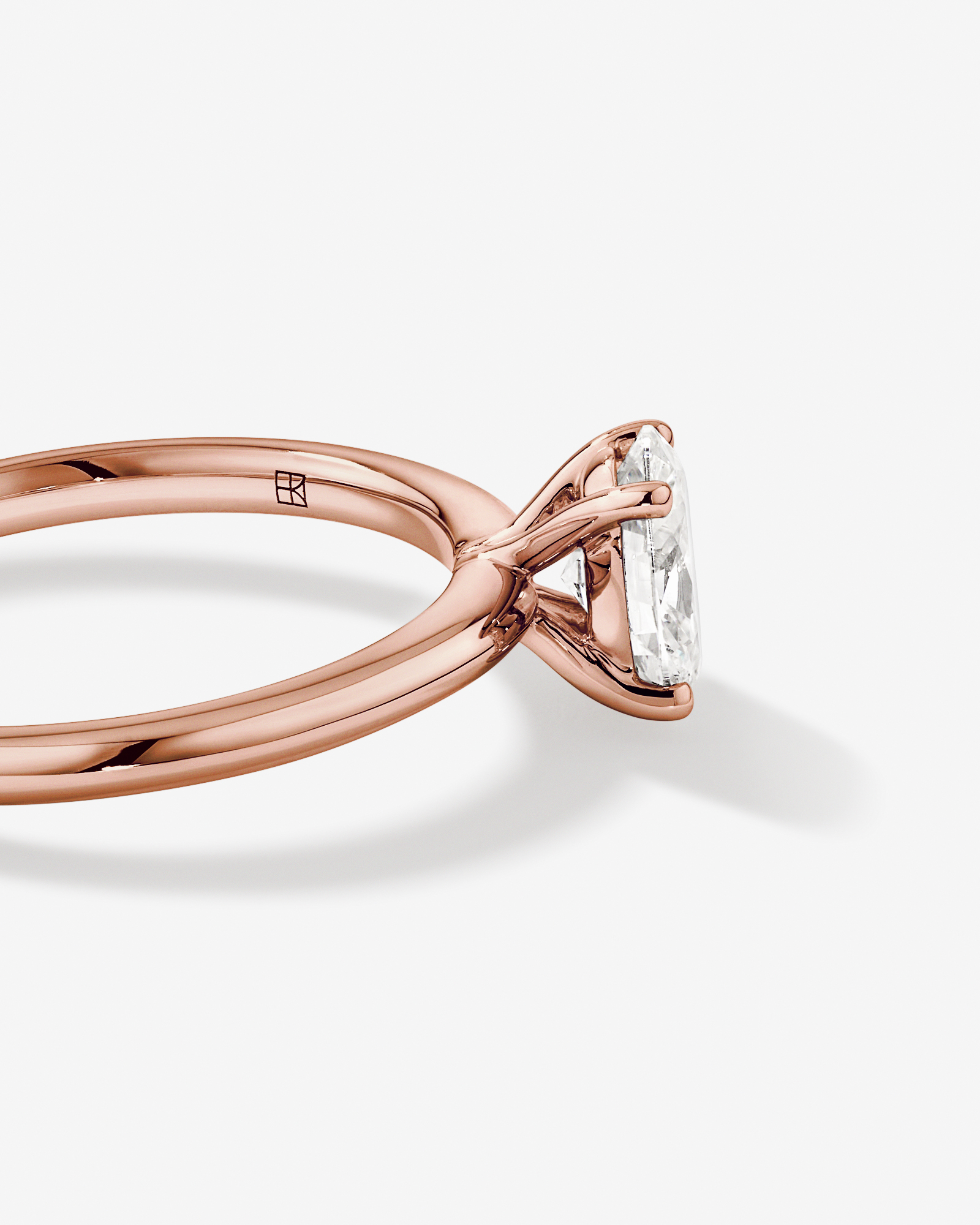 Bague de fiançailles solitaire ovale en diamant cultivé en laboratoire TW de 0,70 carat en or rose 14 carats