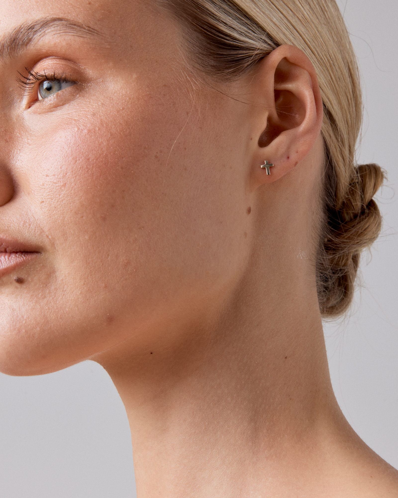 Cross Stud Earrings in 10kt Yellow Gold