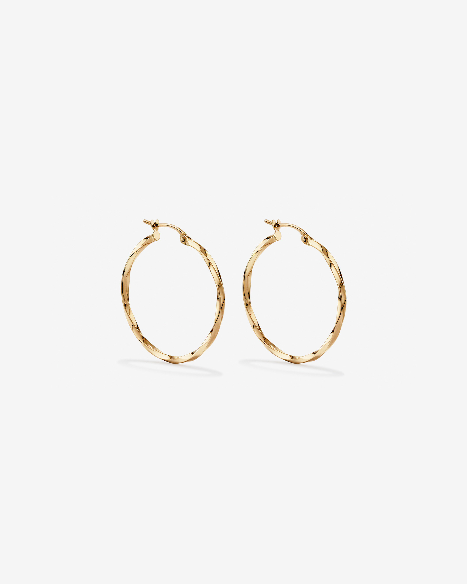 28mm Square Twist Hoop Earrings in 10kt Yellow Gold