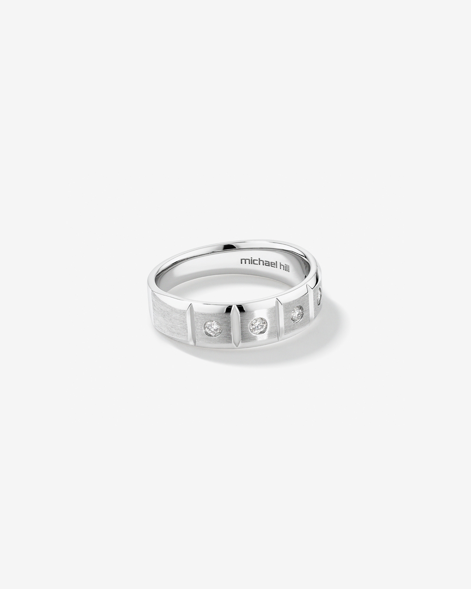 Carat TW Round Brilliant Bevelled Edge Men's Ring Platinum