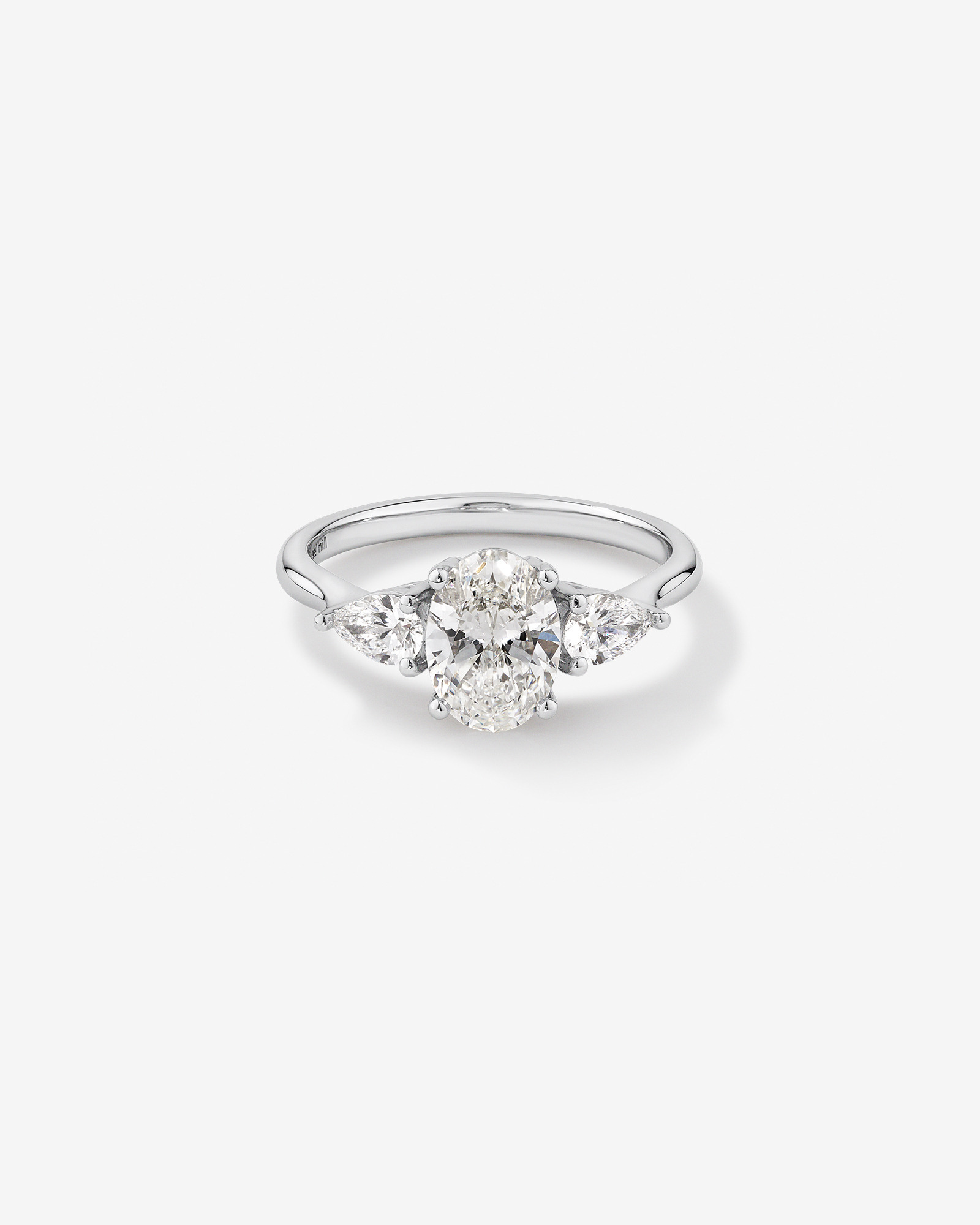 Bague de fiançailles ovale trois pierres TW 1,65 carat et diamant en forme poire, cultivée laboratoire, or blanc 14 carats