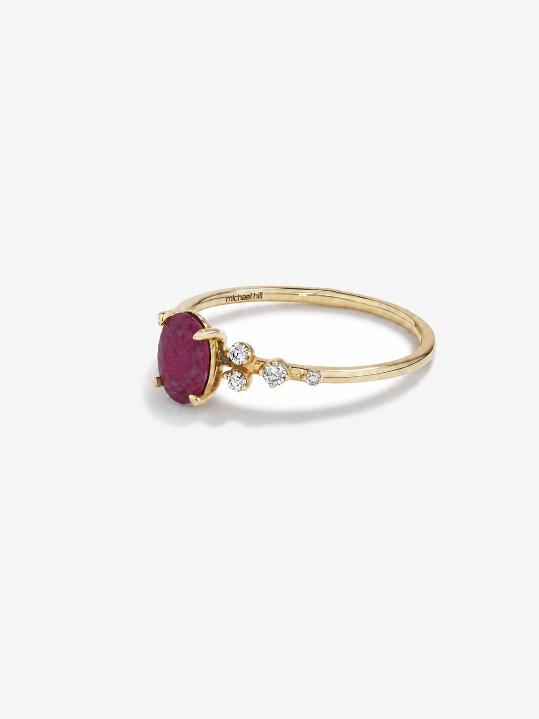 Bague Rubis avec diamants 0,12 ct PT en or jaune 10