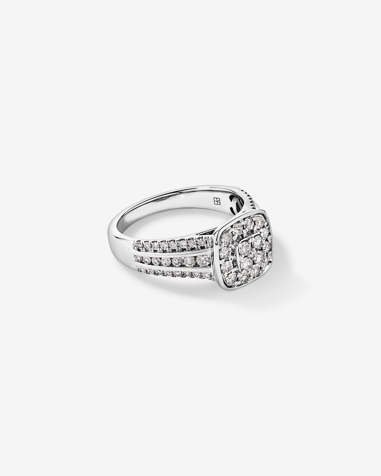 0.85 Carat TW Cushion-Shaped Diamond Cluster Ring 10kt Gold