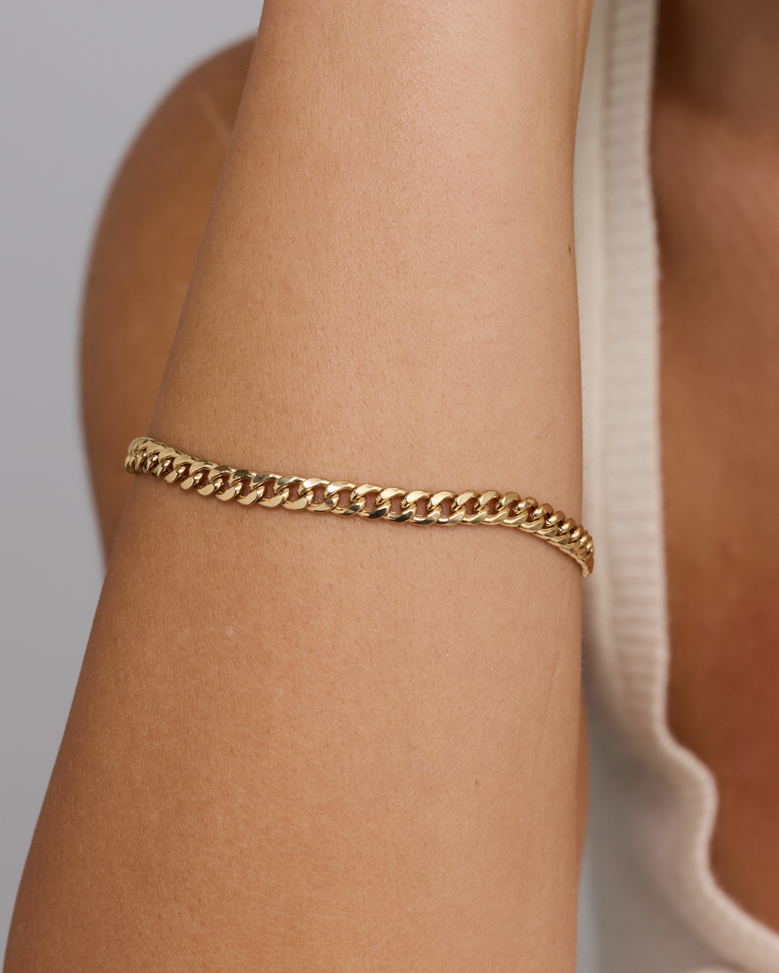 19cm (7.5”) Hollow Miami Curb Bracelet in 10kt Yellow Gold