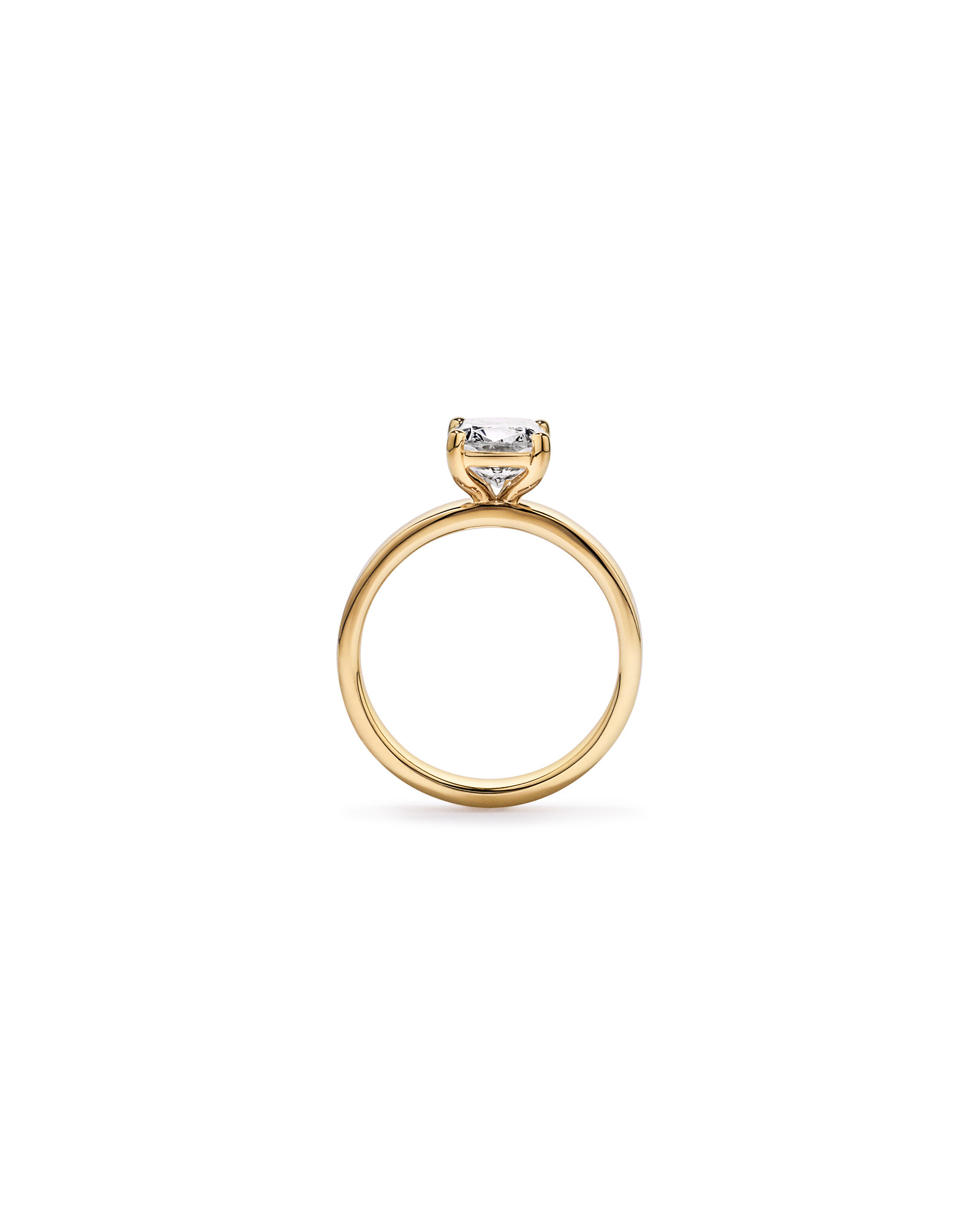 Bague solitaire en or jaune 14 carats sertie d'un diamant de laboratoire taille coussin allongé 2,00