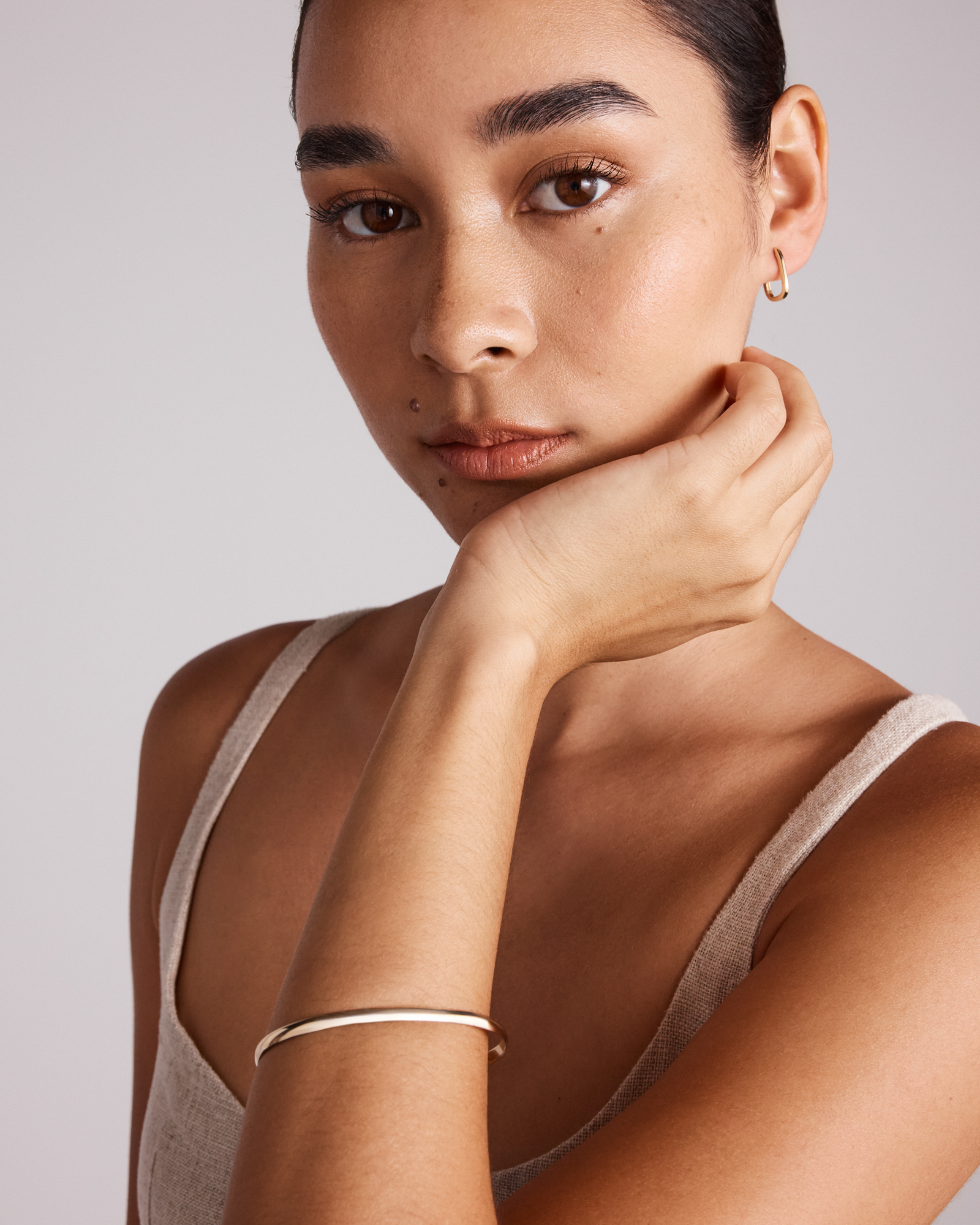 65mm (2.5") 3.8mm Width Solid Oval Bangle in 10kt Yellow Gold