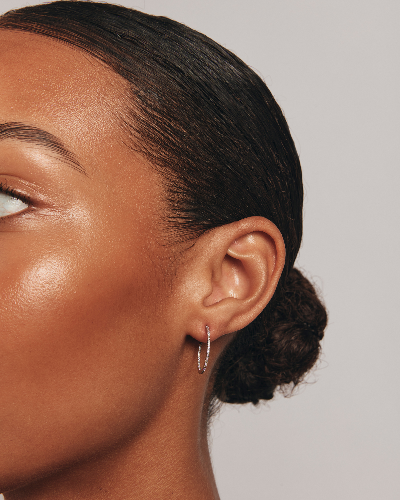 0.15 Carat TW Fine Diamond Hoop Earrings 10kt White Gold