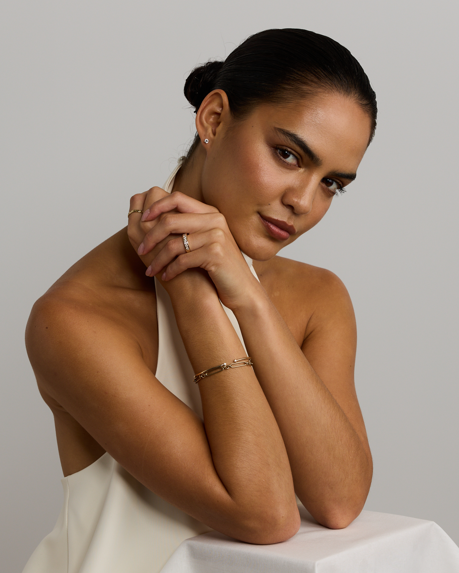 1.00 Carat TW Round Brilliant Channel Set Wedding Band 10kt Yellow Gold