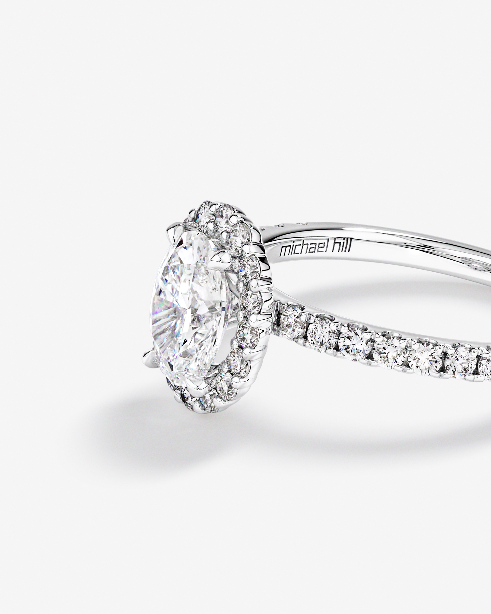 Bague Halo avec 1,78 Carat TW de Diamants de Laboratoire en Or Blanc 14kt