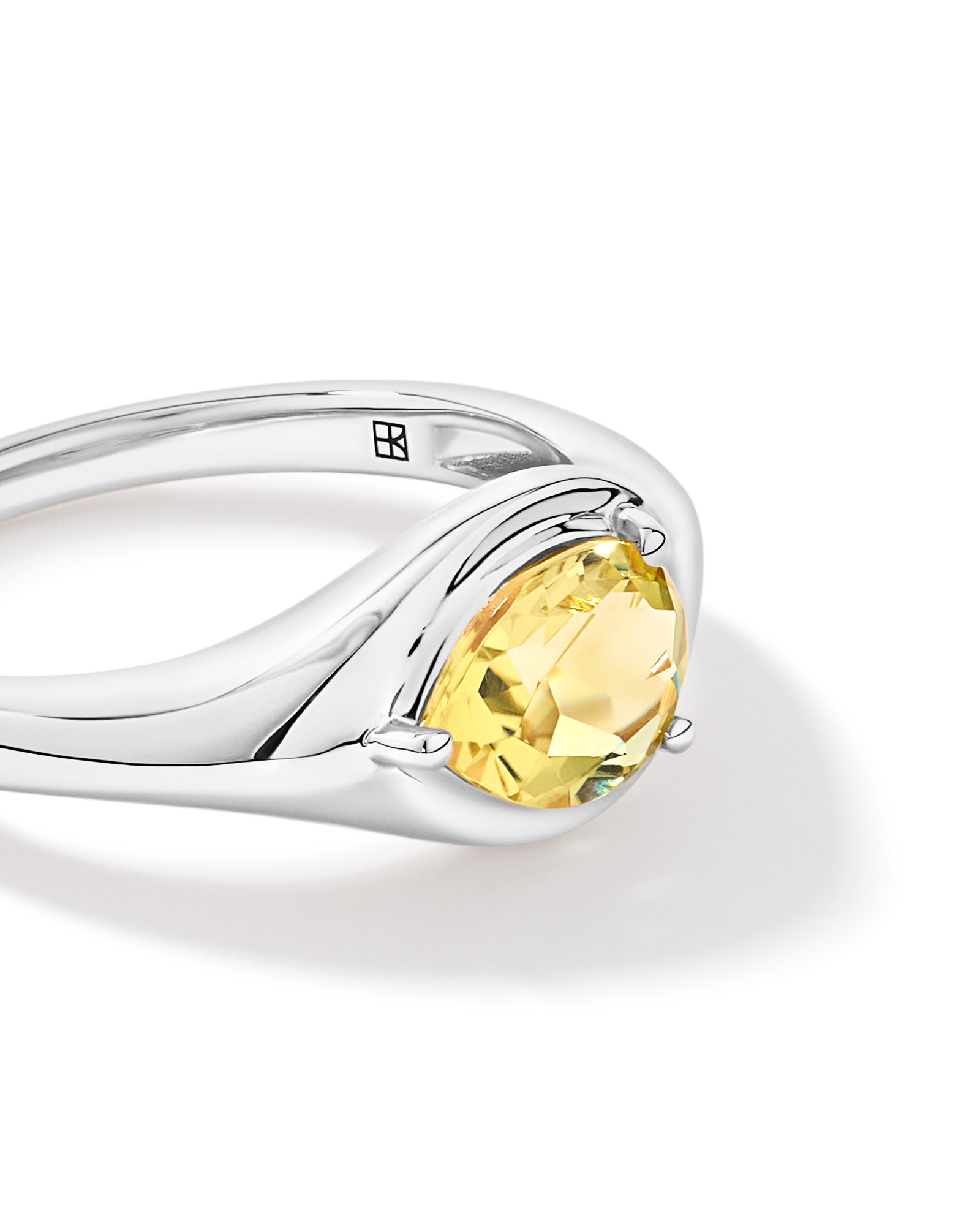 Pear Cut Lemon Quartz East-to-West Set Ring 10kt Gold