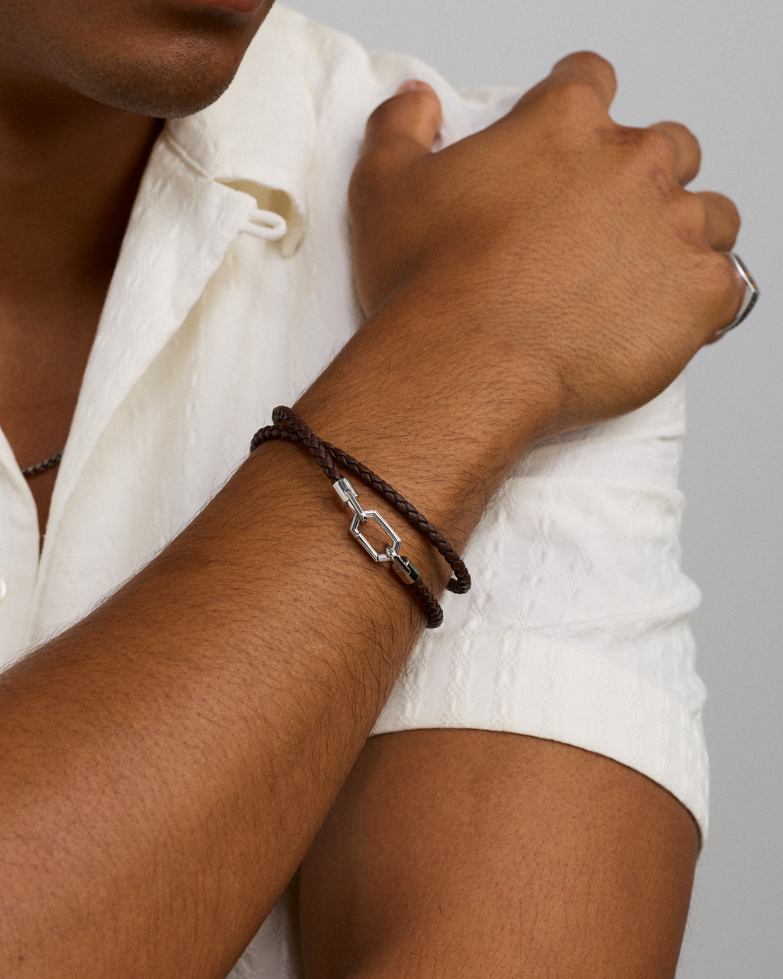 Bracelet double enveloppe en cuir tressé pour hommes en argent sterling