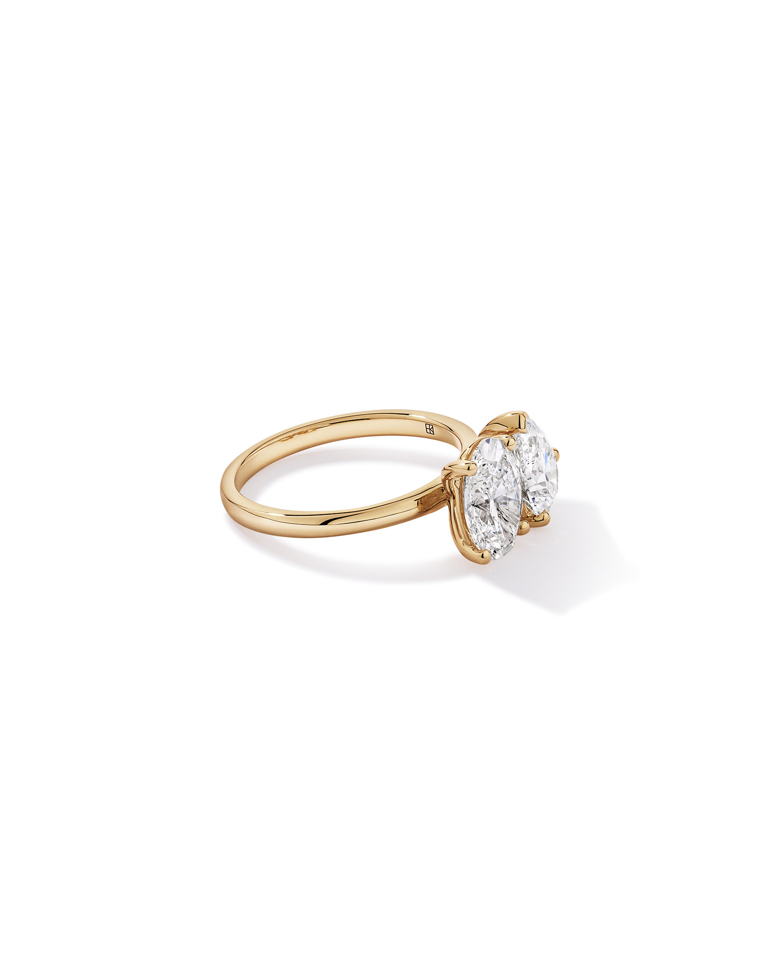 Bague de fiançailles deux pierres en or jaune 14 carats, sertie diamants laboratoire forme poire et ovale (3,00 carats au total)