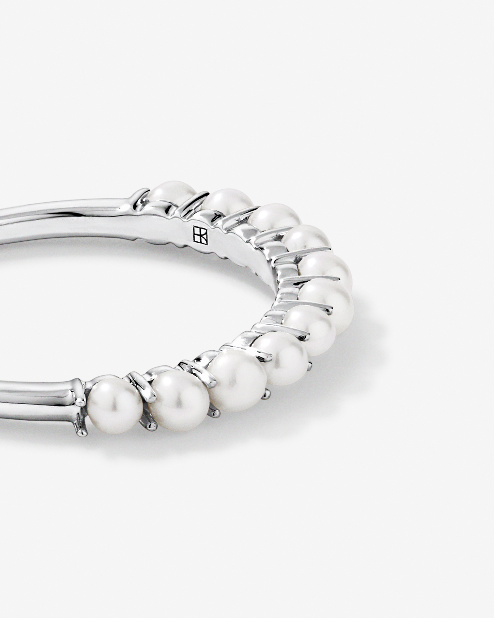 Anneau en perle d’eau douce cultivée or blanc 10 carats