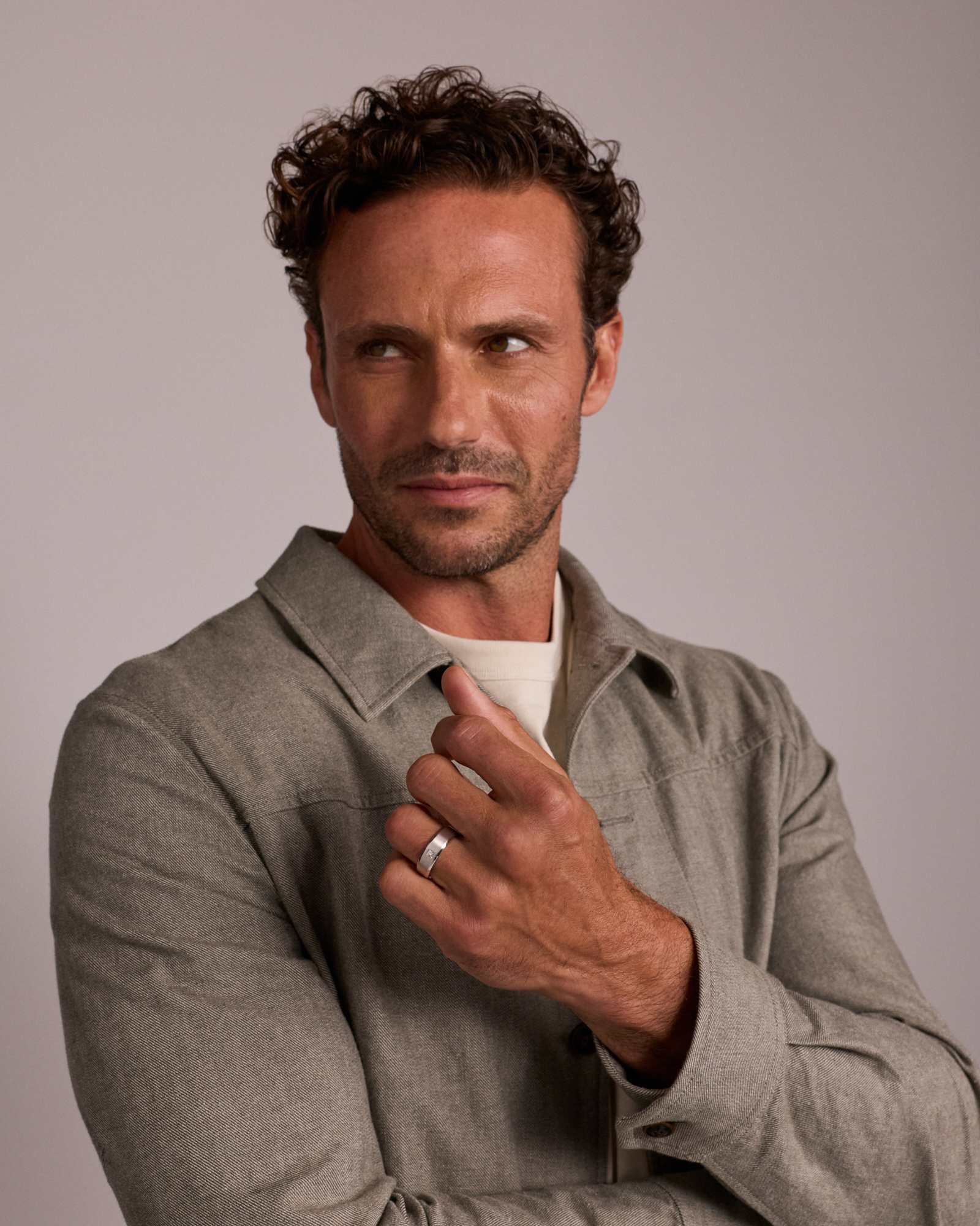 Bague en or blanc 10 K avec diamants totalisant 0,15 ct pour homme