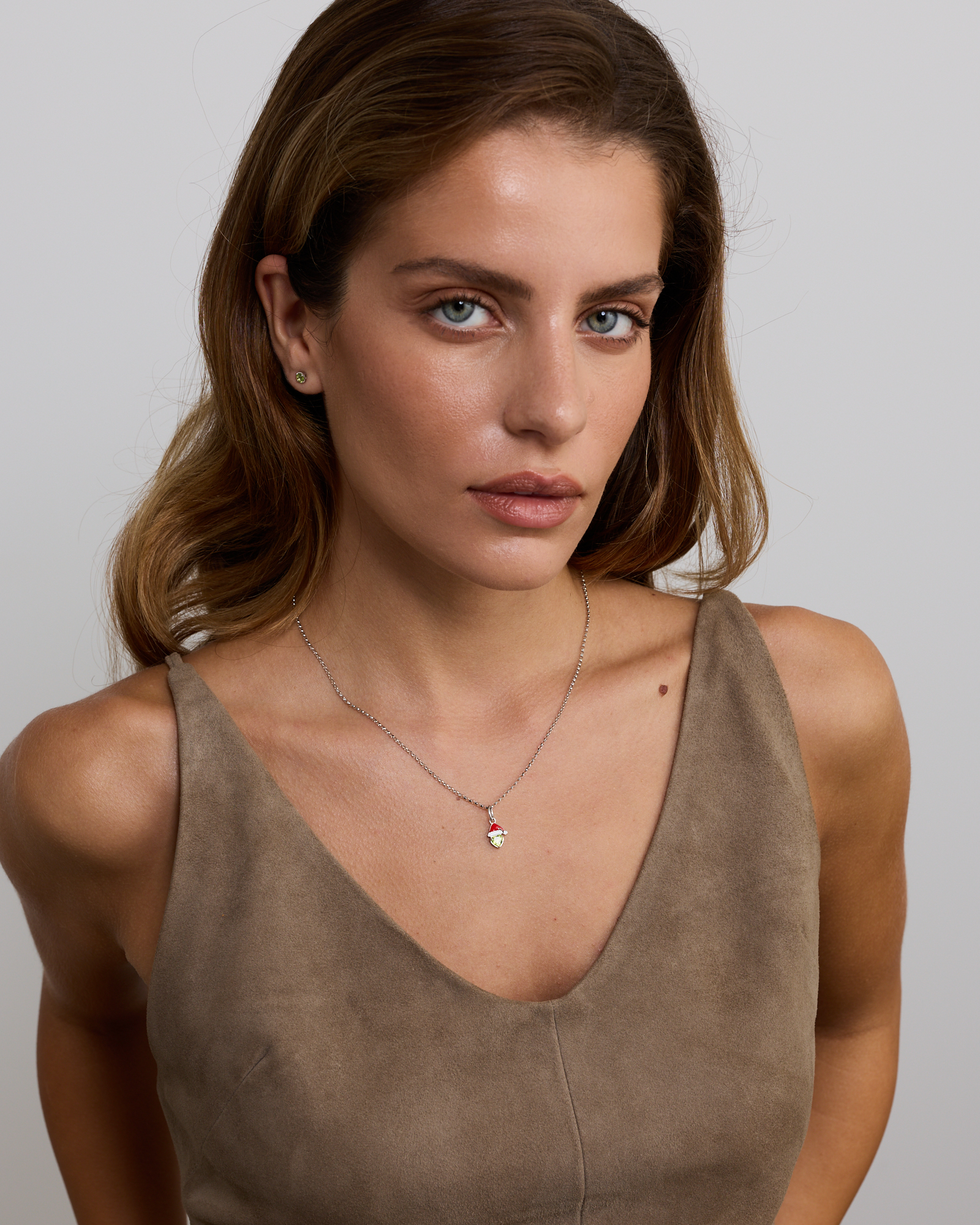 Pendentif de Noël avec péridot et émail en argent sterling