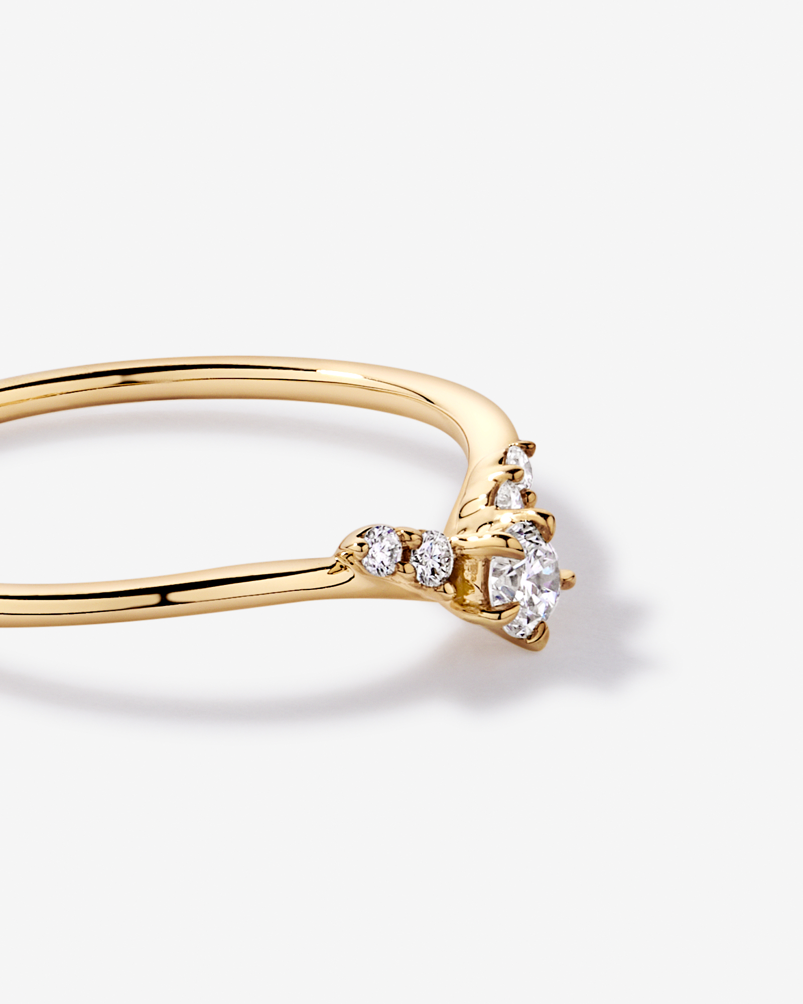 Bague de promesse Chevron en or jaune 10 carats avec diamant rond brillant laboratoire (poids total 0,15 carat)