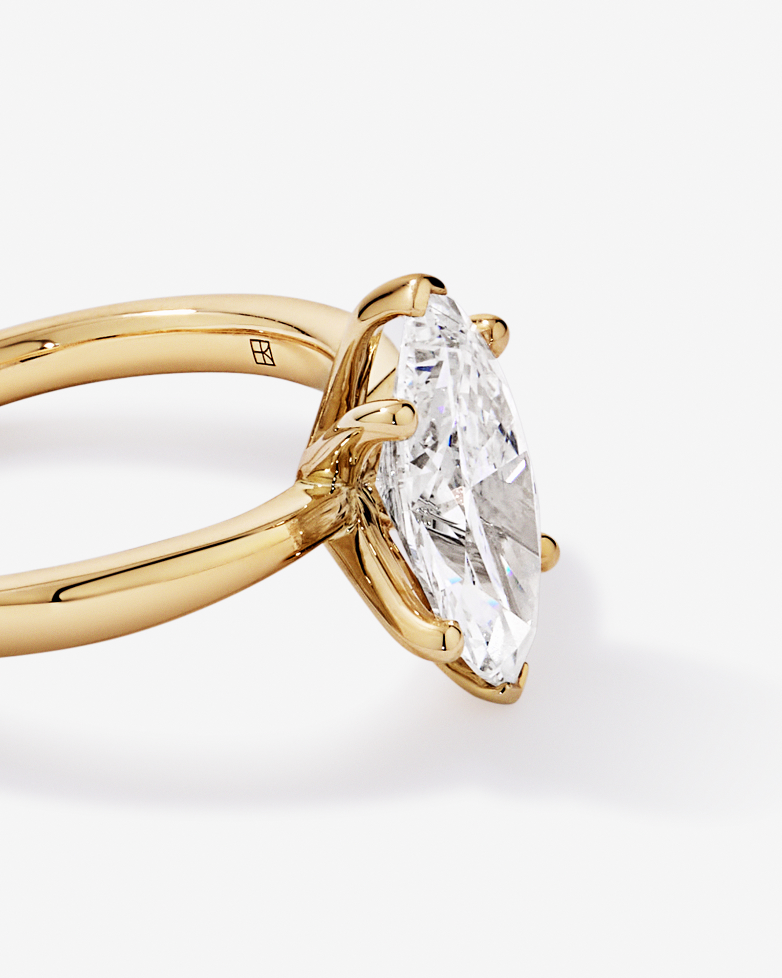 Bague solitaire marquise en or jaune 14 carats avec diamant de laboratoire (poids total 2,00 carats)