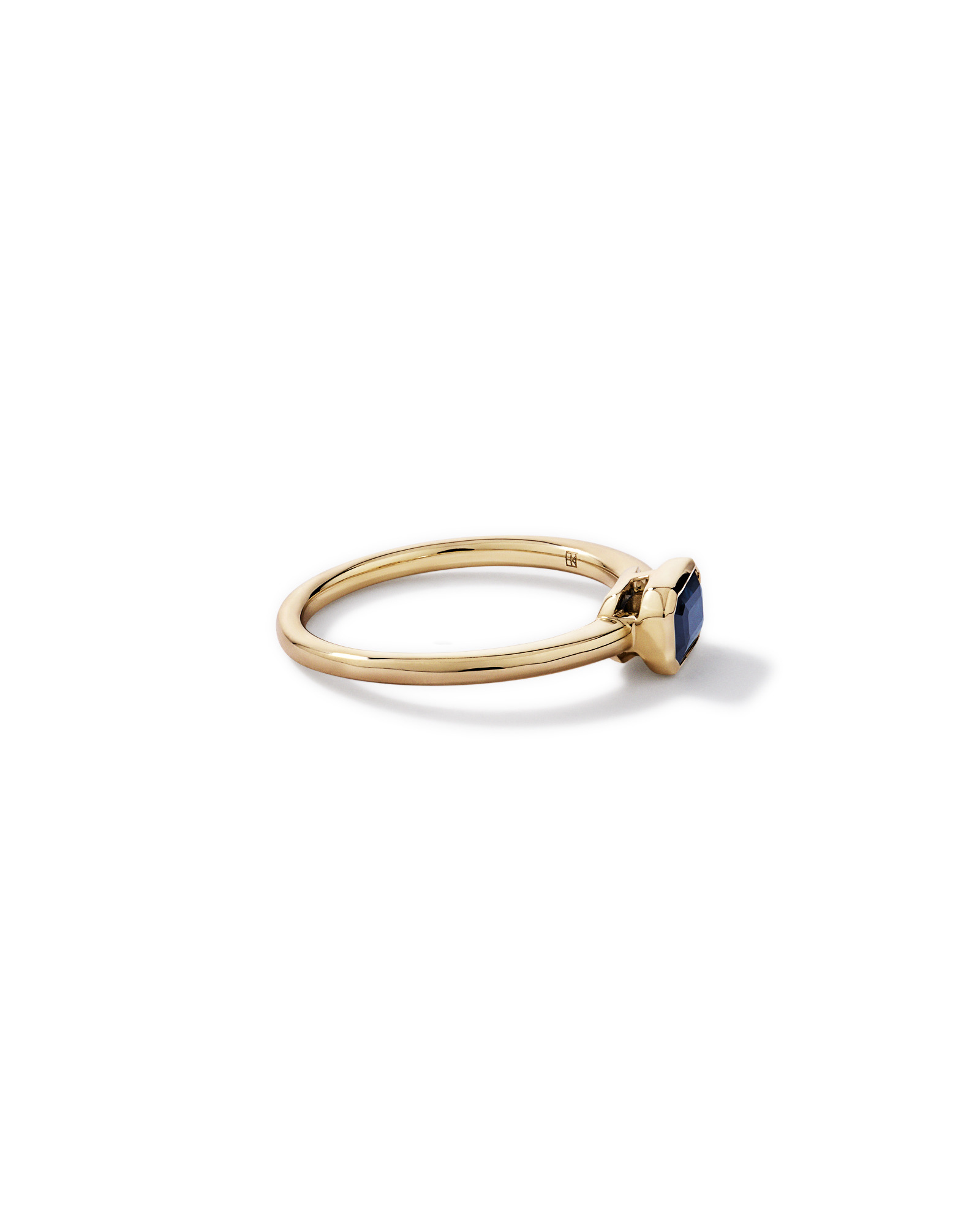 Bague sertie de lunette à lunettes émeraude en saphir australien or jaune 10 carats