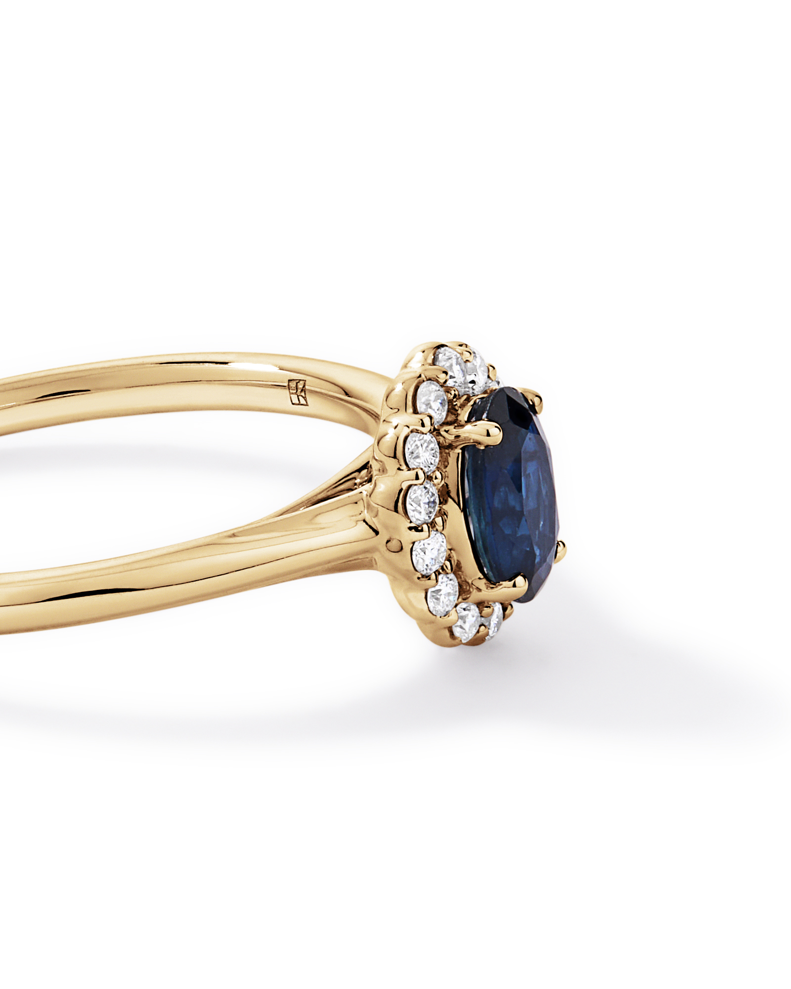 Bague halo en diamant TW saphir australien et 0,10 carat or jaune 10 carats