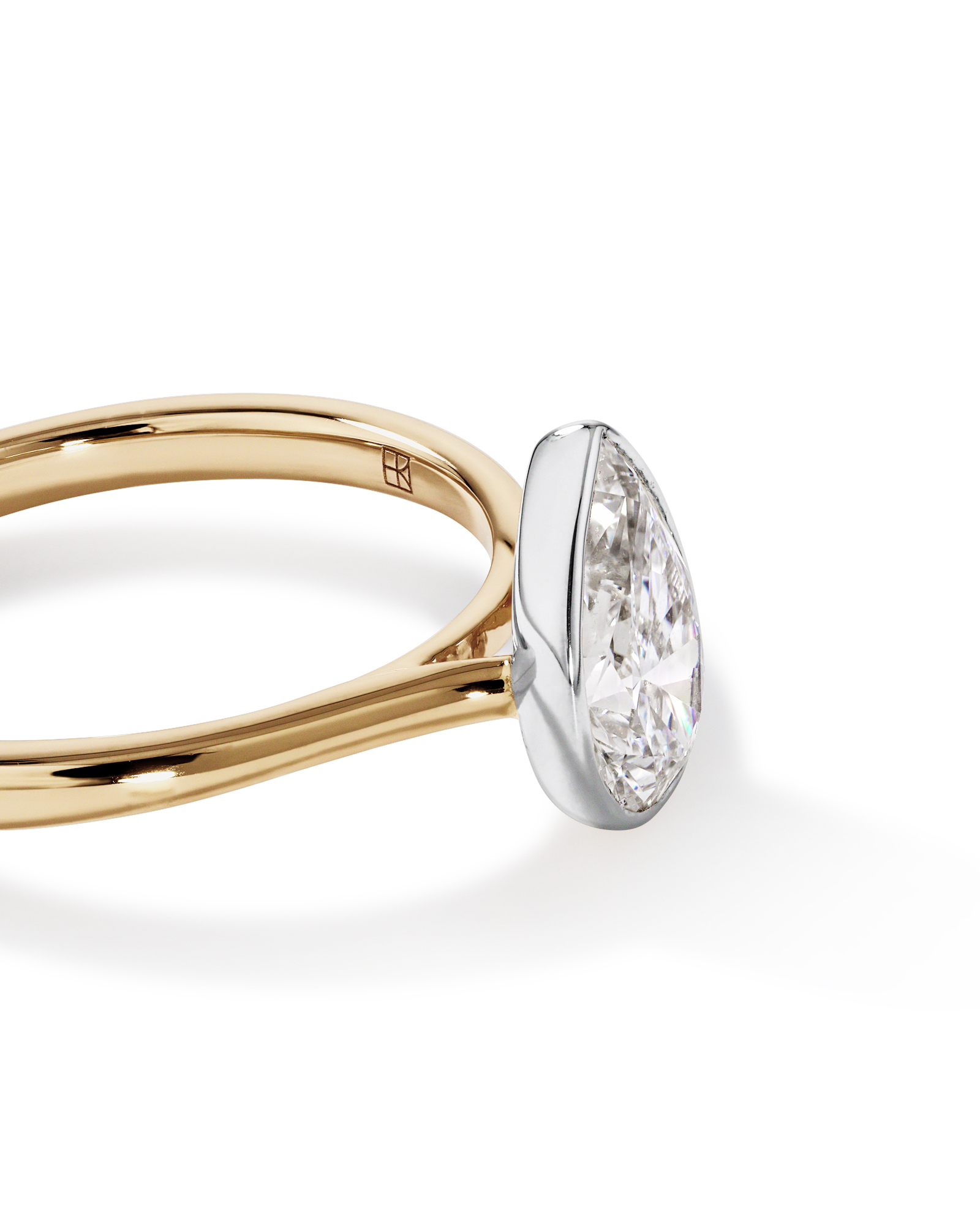 Bague de fiançailles en or jaune et blanc 14 carats en or jaune et blanc TW taille poire de 1,25 carat