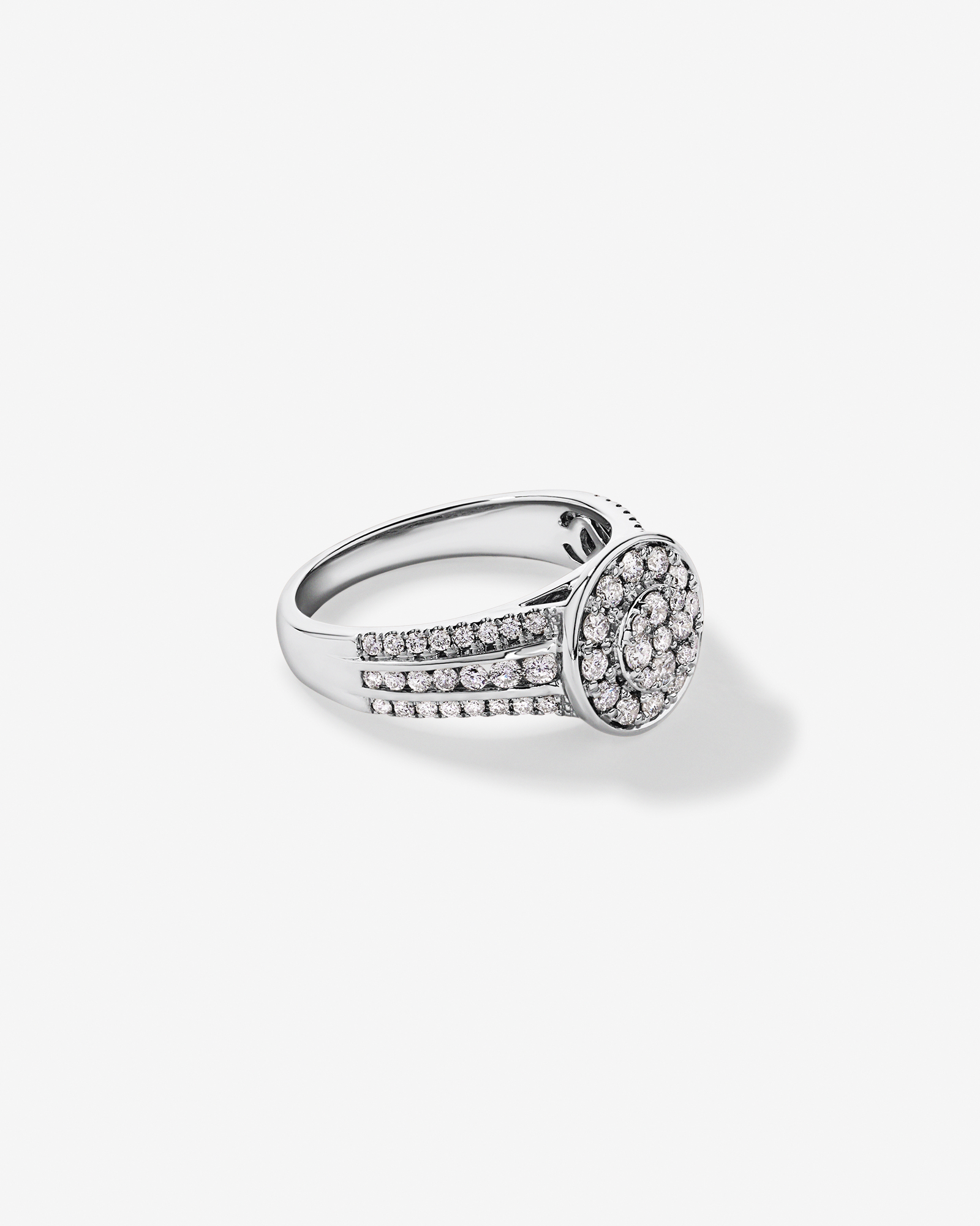 0.85 Carat TW Round Diamond Cluster Ring 10kt Gold