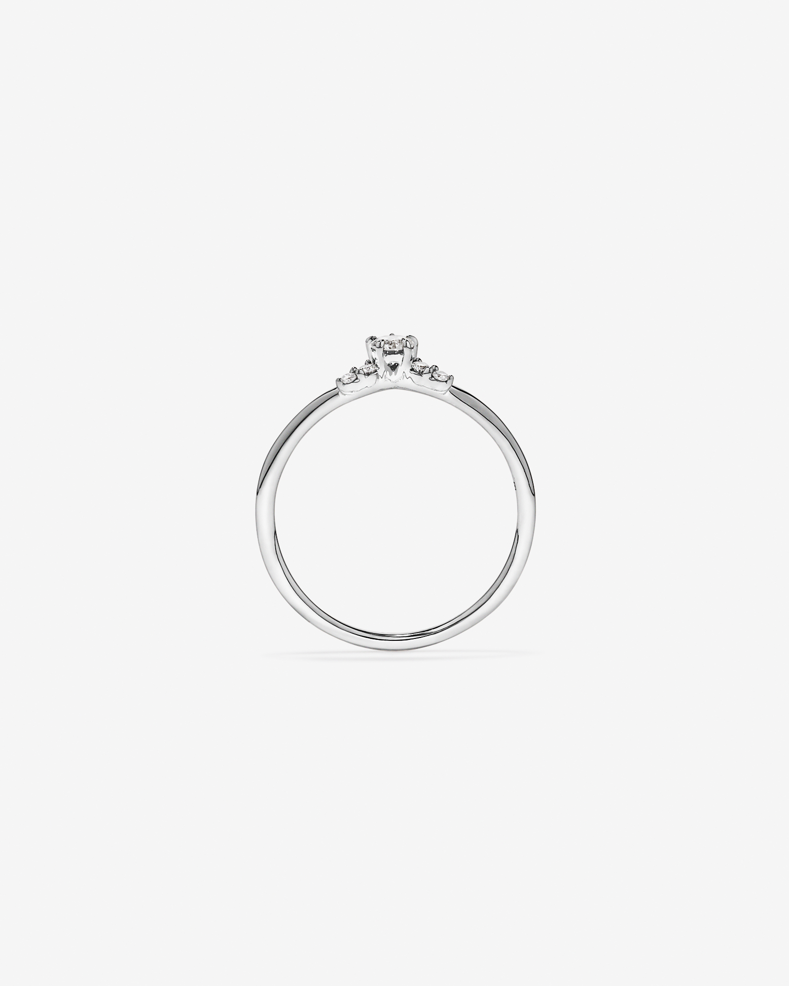 0.15TW Round Brilliant Laboratory-Grown Diamond Chevron Promise Ring 10kt Gold