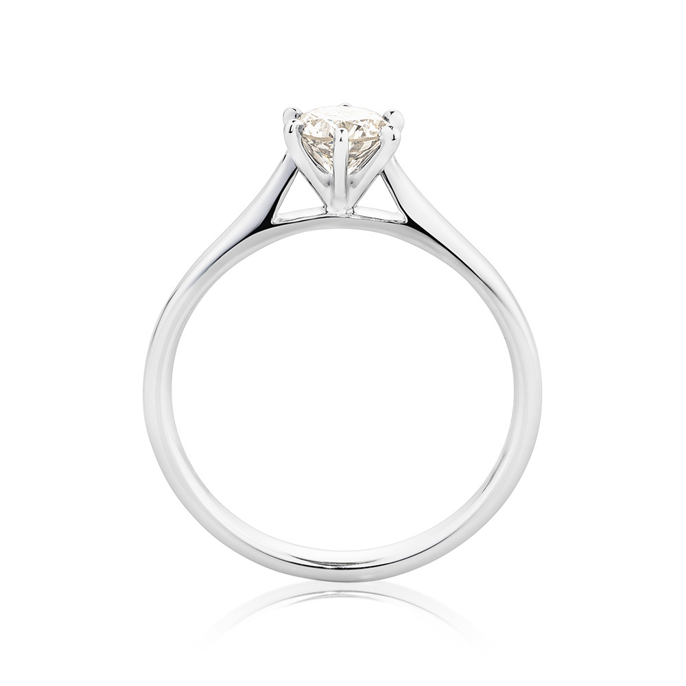 Bague de fiançailles en or blanc 14 K à diamant solitaire totalisant 0,5 ct