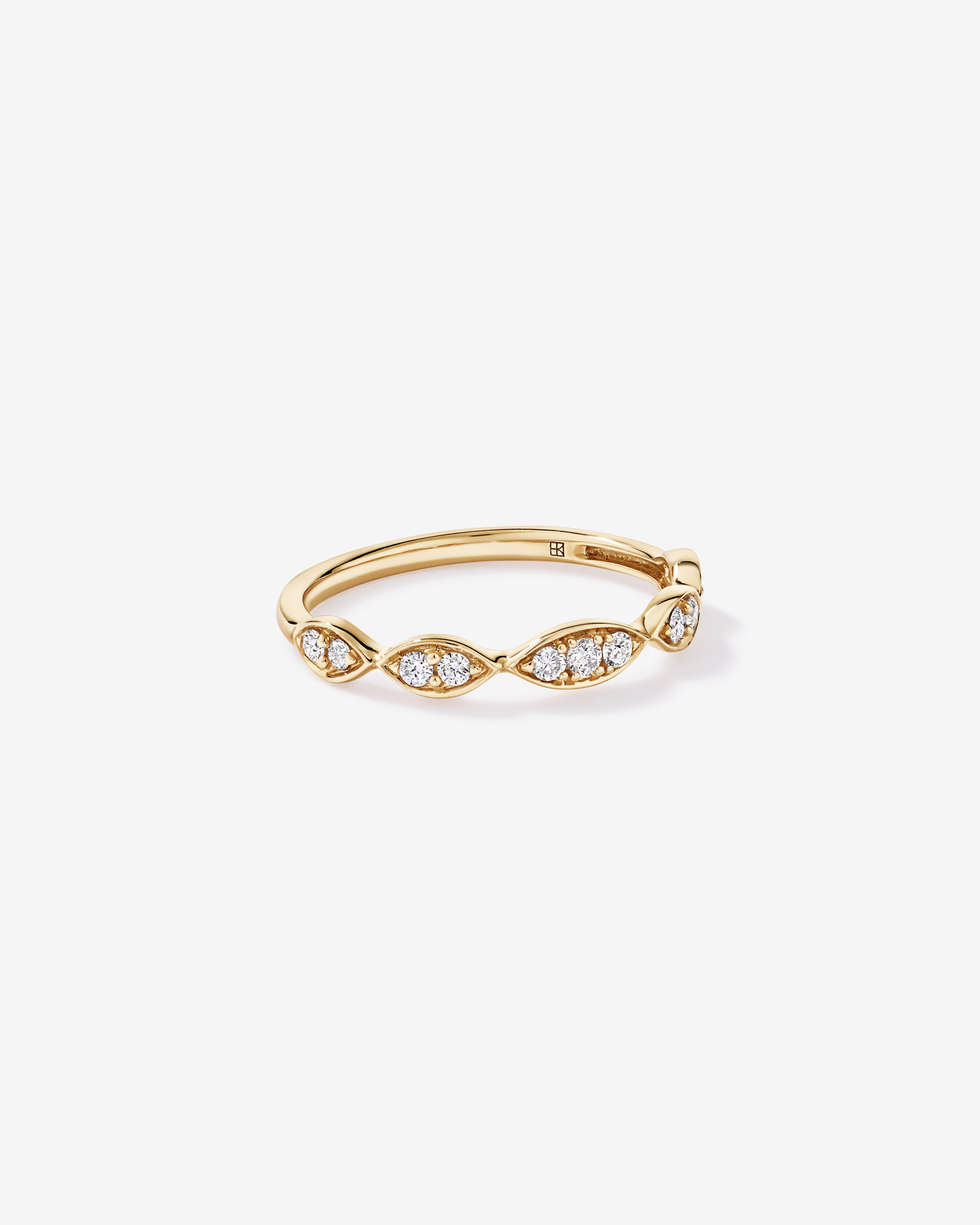 0.20TW Diamond Twist Wedding Band 14kt Yellow Gold