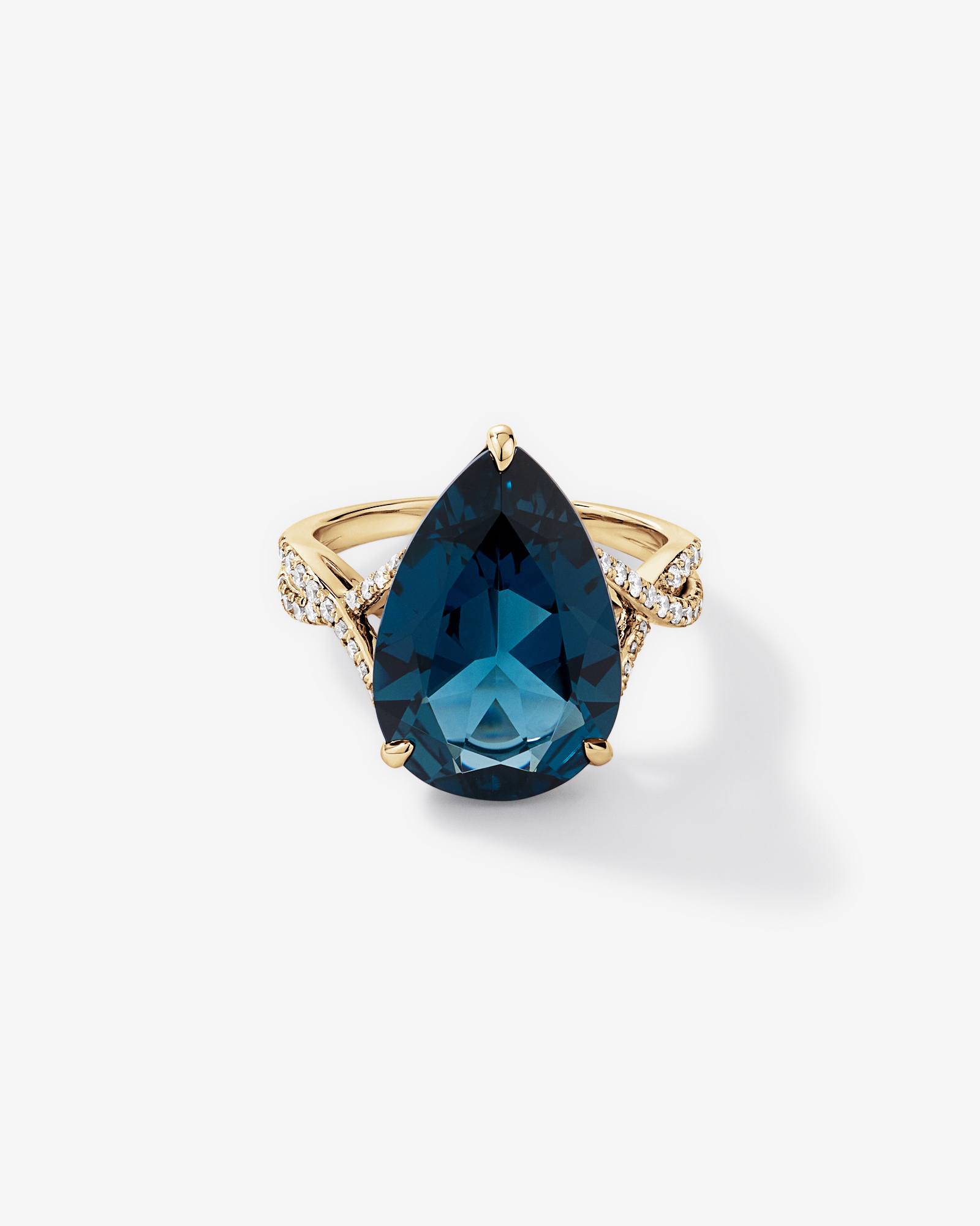 Bague torsadée en diamant London Turtle Cut poire & 0,28 carat TW or jaune 10 carats