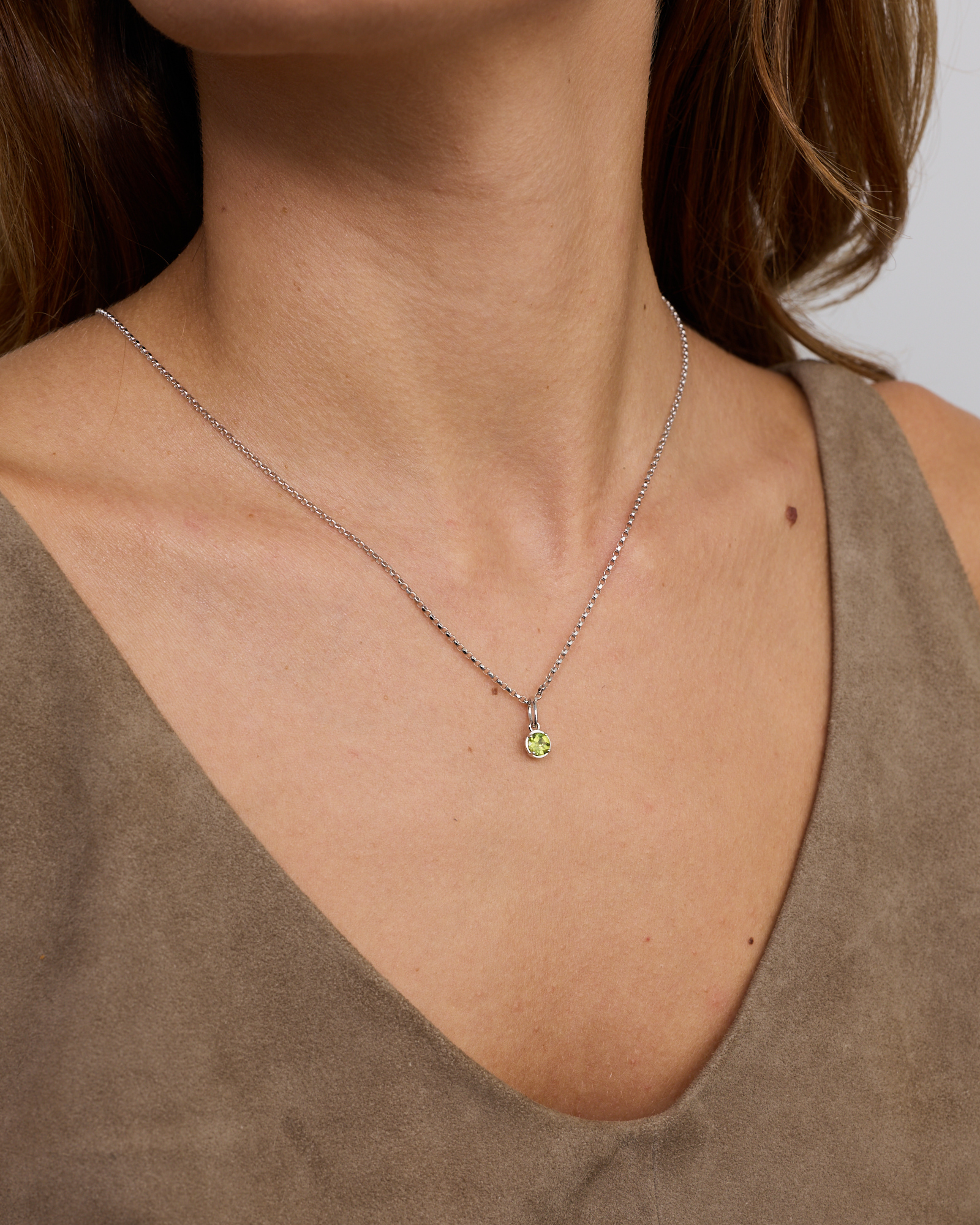 Pendentif rond en péridot en argent sterling