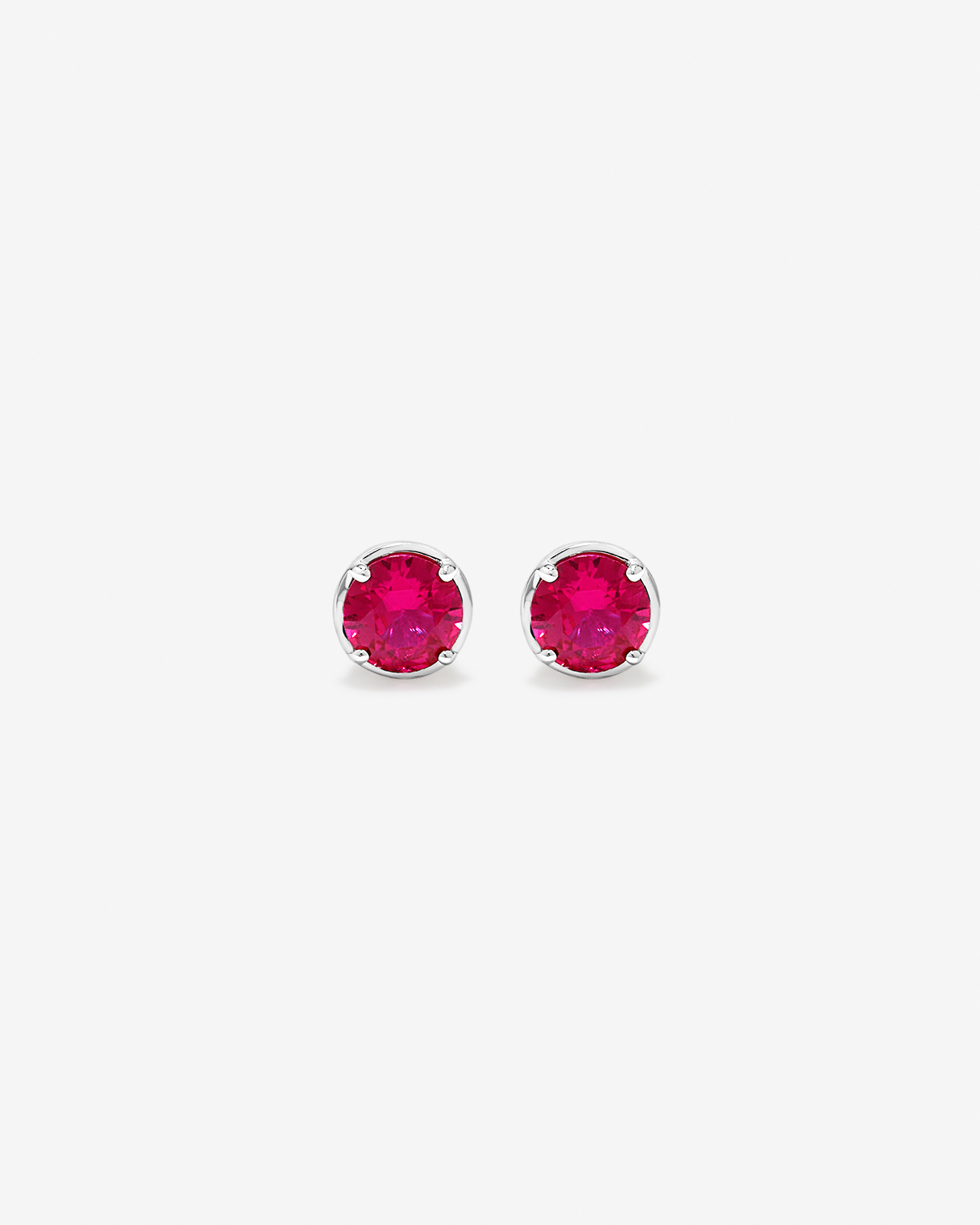 Boucles d’oreilles rubis créées rond en argent sterling