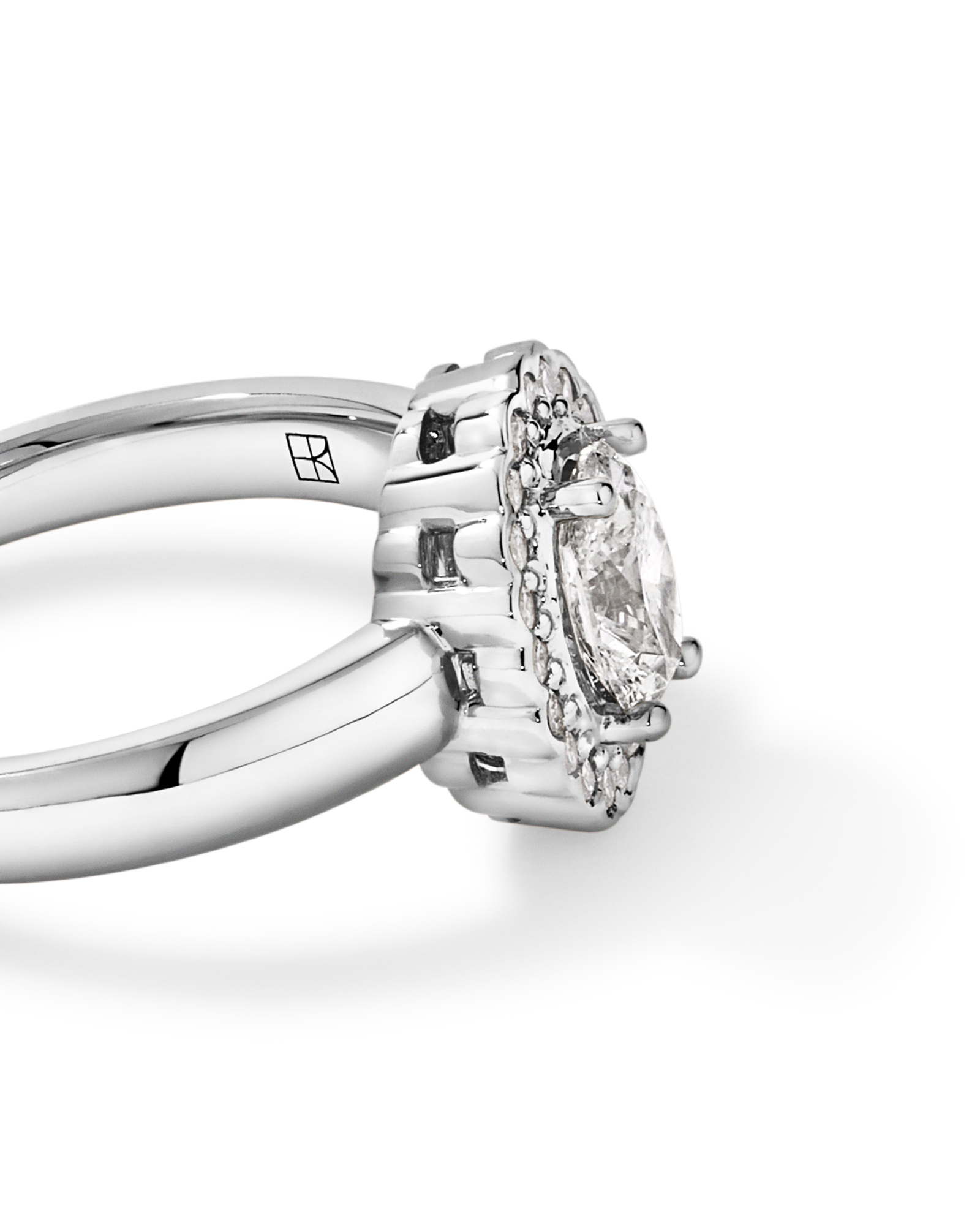 Carat TW Oval Diamond Floral Halo Ring 14kt White Gold