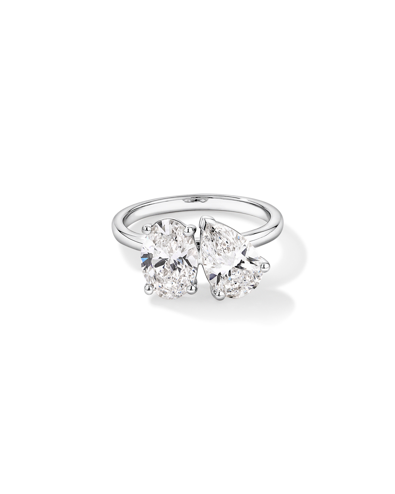 Bague de fiançailles deux pierres en or blanc 14 carats, sertie diamants laboratoire forme poire et ovale (3,00 carats au total)