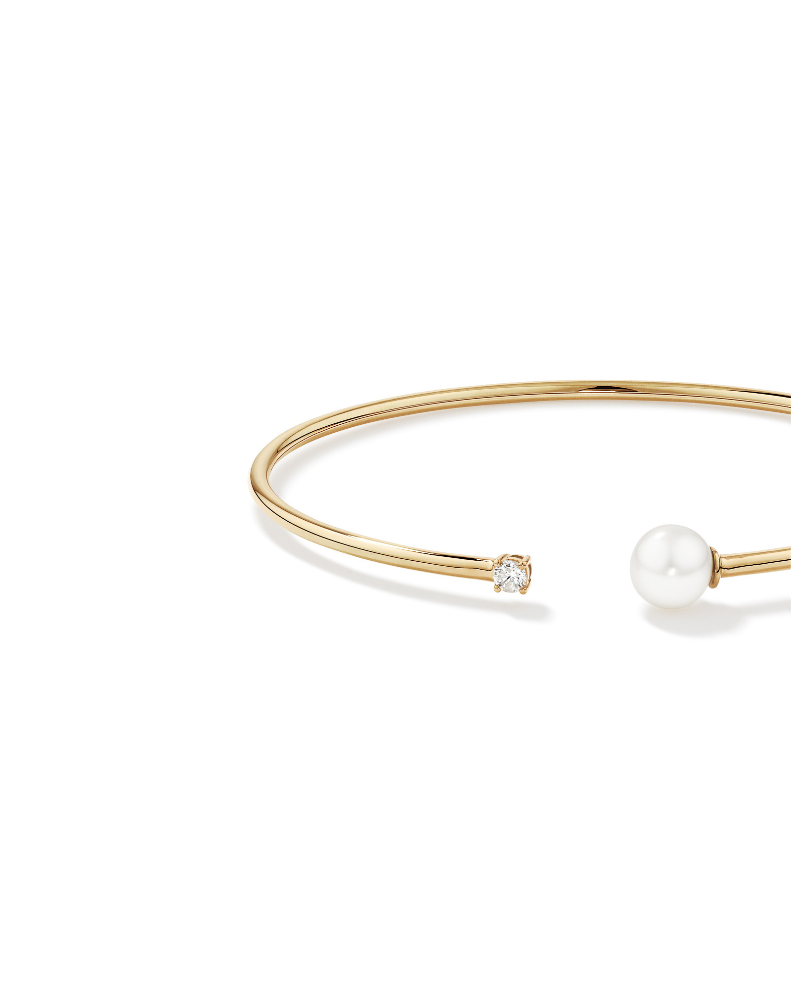 Perle d'eau douce cultivée et diamant Torque Bangle en or jaune 10 carats