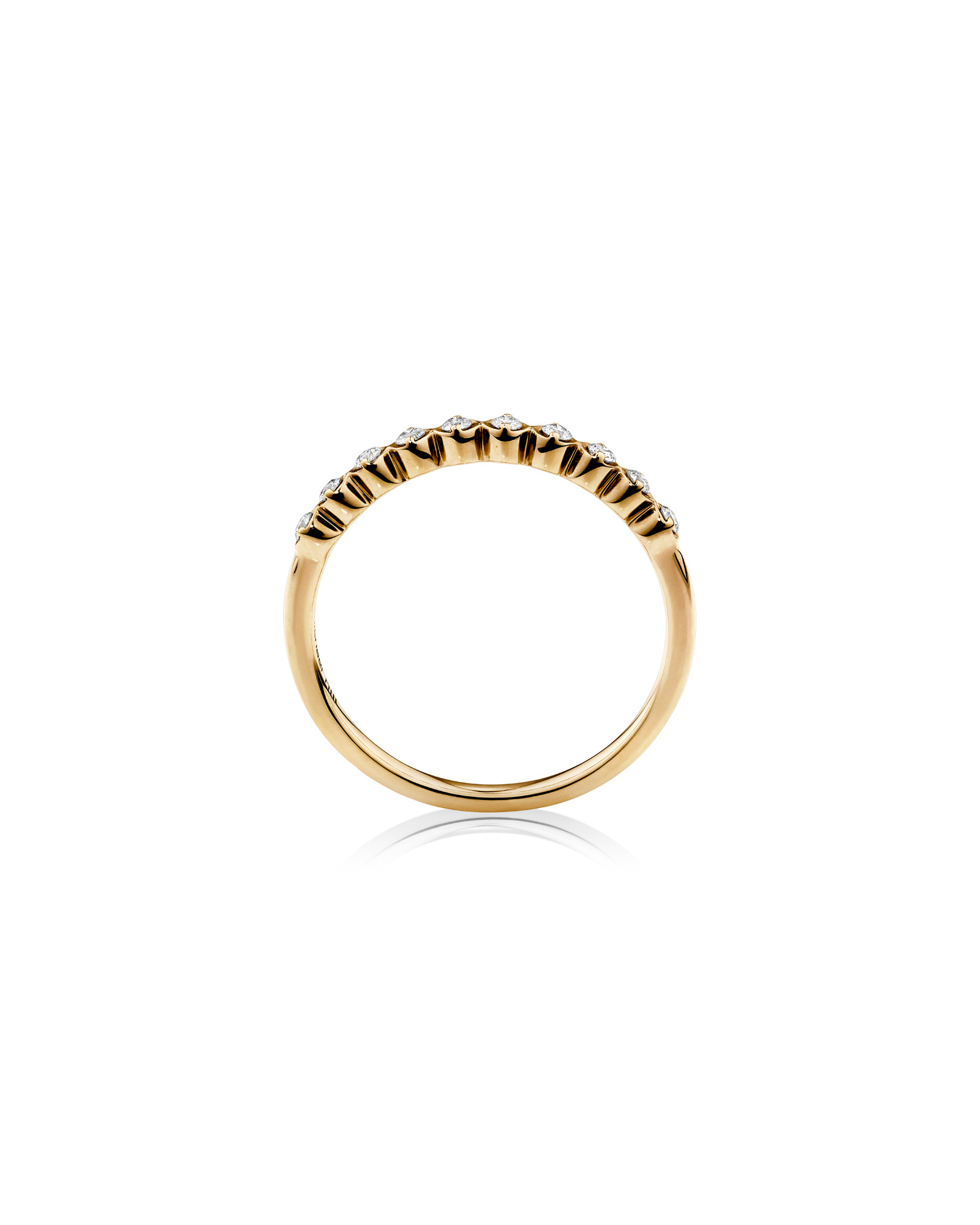 Alliance en or jaune 14 K à diamants totalisant 0,15 ct