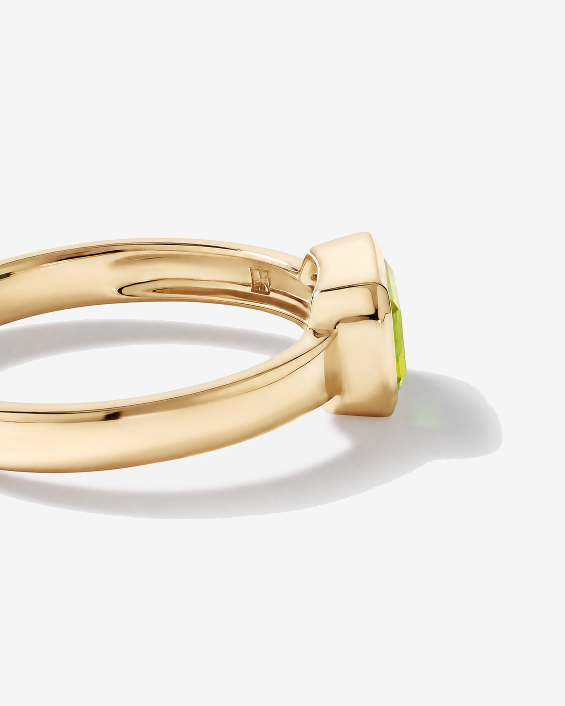 Peridot Bezel Ring 10kt Yellow Gold