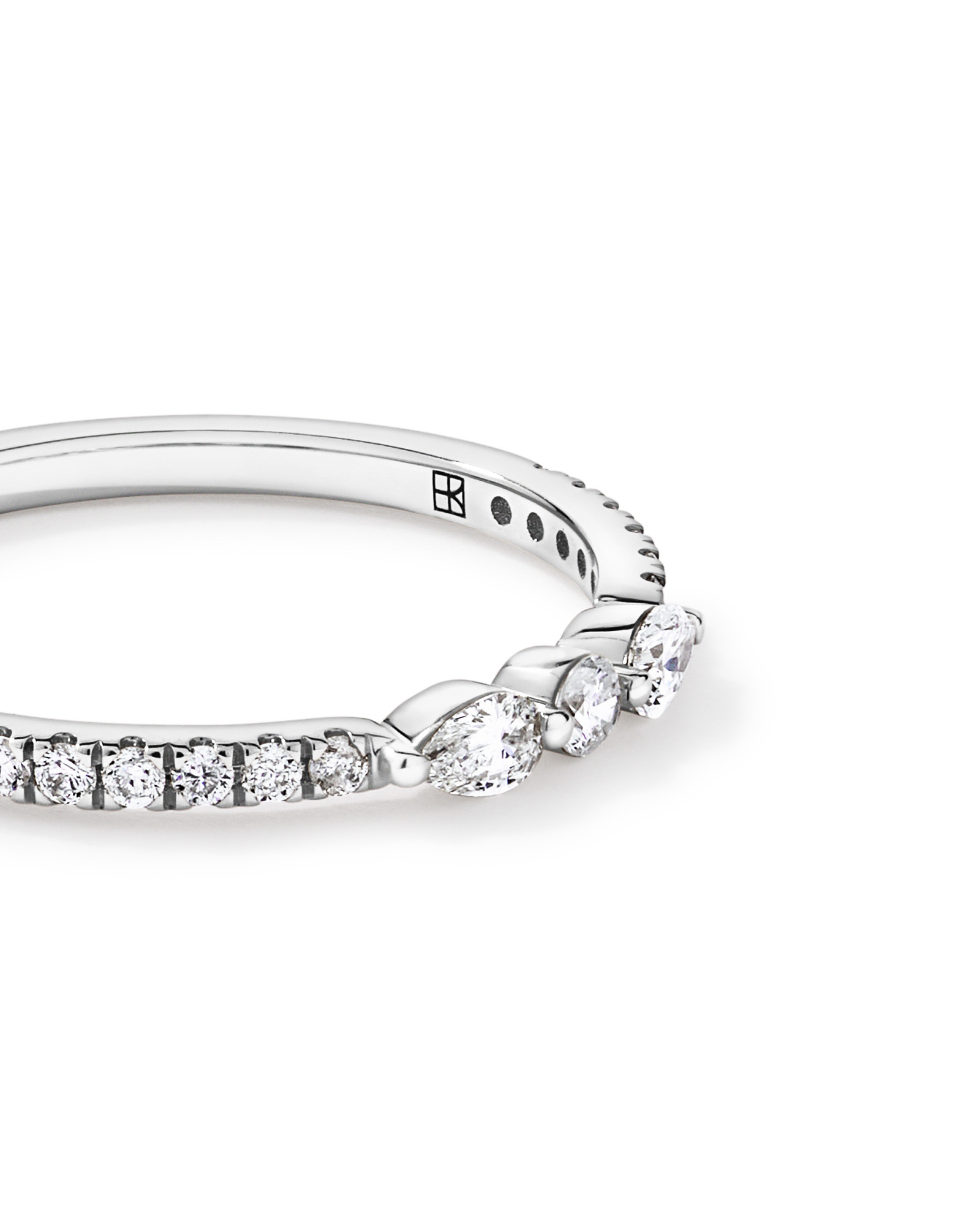 0.23TW Pear and Round Brilliant Diamond Wedding Ring 14kt Gold
