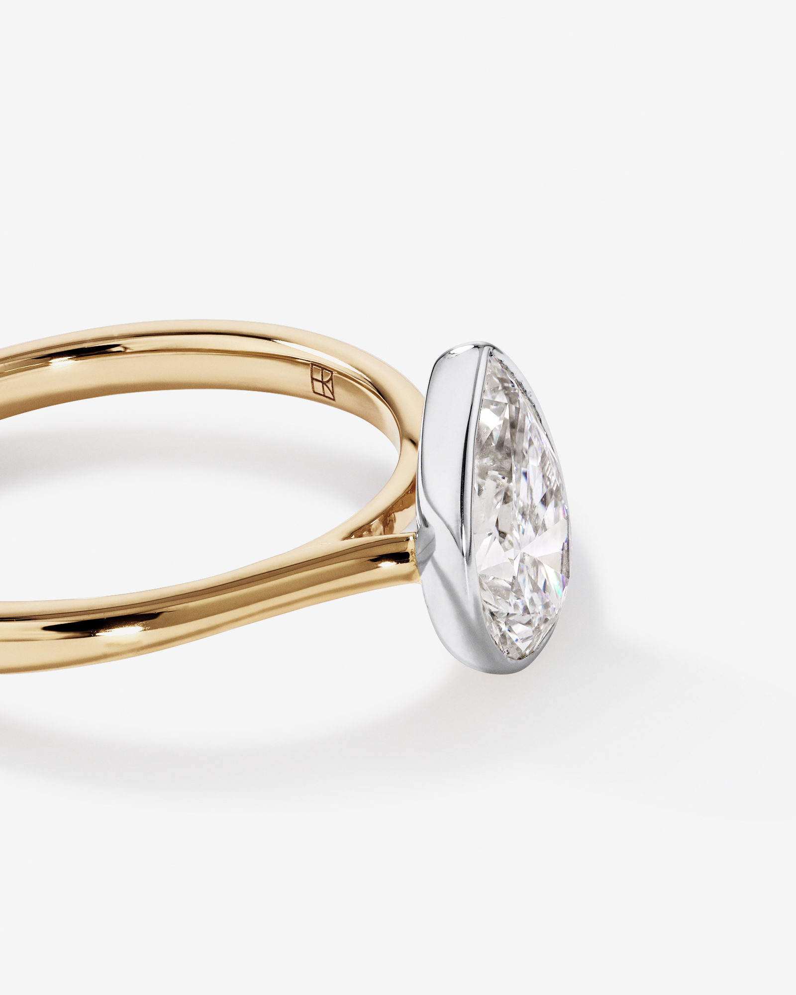 Bague de fiançailles en or jaune et blanc 14 carats en or jaune et blanc TW taille poire de 1,25 carat