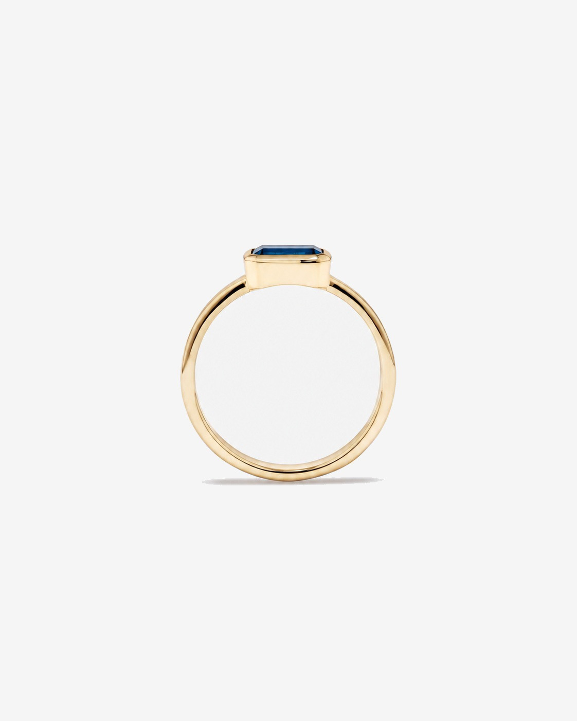 Bague Topaze bleu London sertie clos en or jaune 10 ct